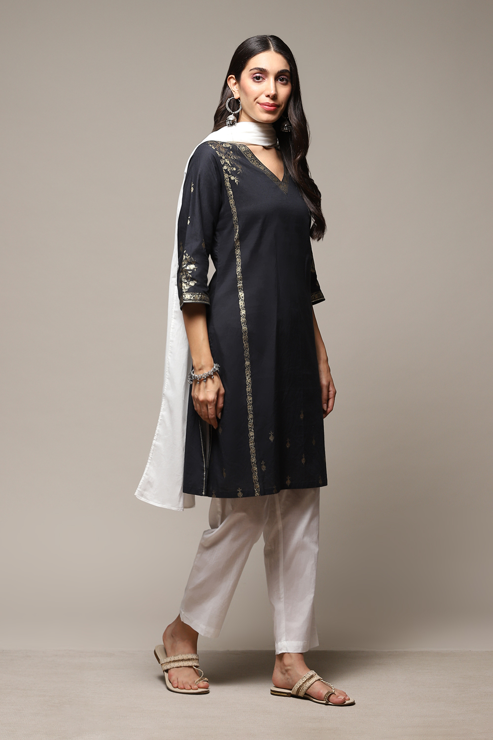 Charcoal Cotton Straight Kurta Regular Pants Suit Set image number 6