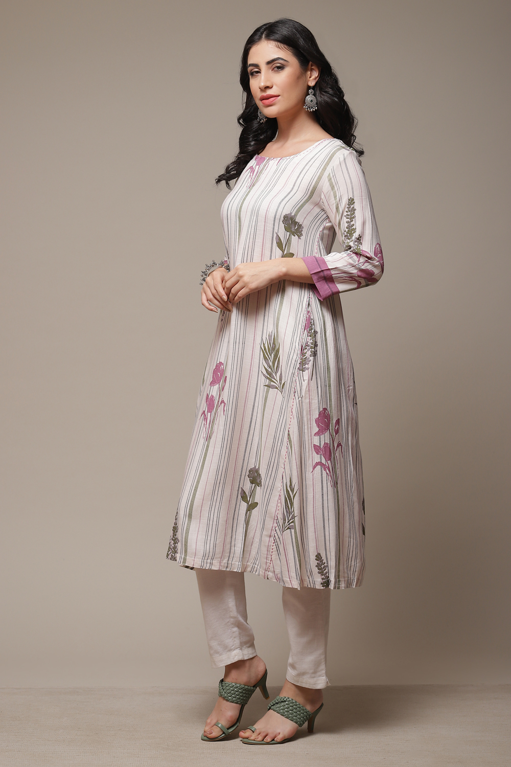 Ivory LIVA Straight Printed Kurta image number 3