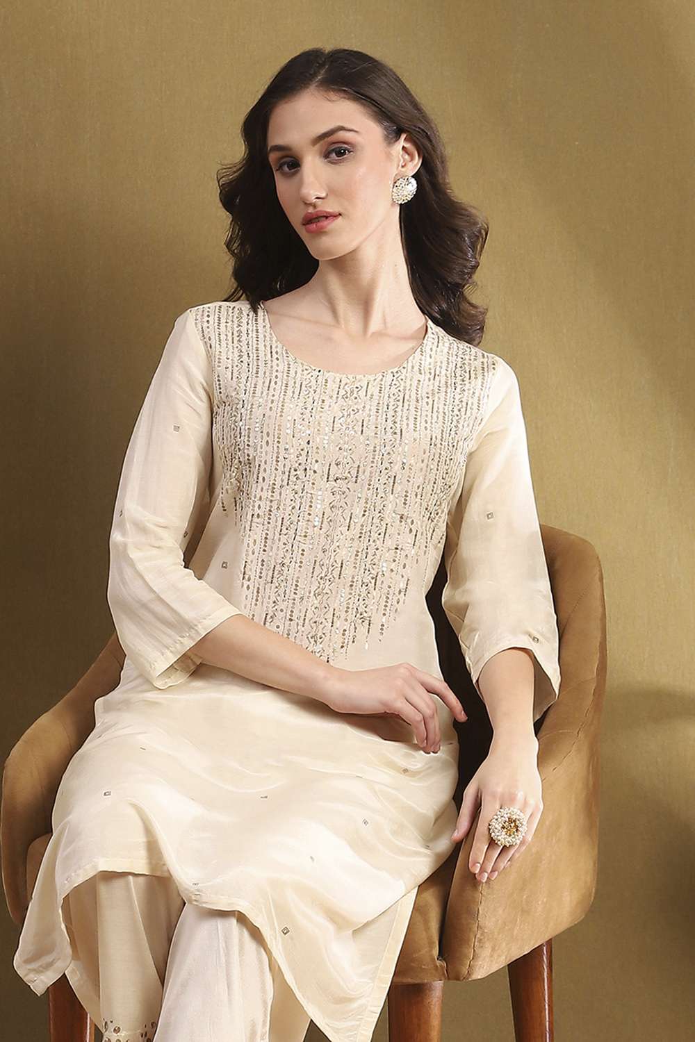Off White Viscose Blend Straight Set image number 7
