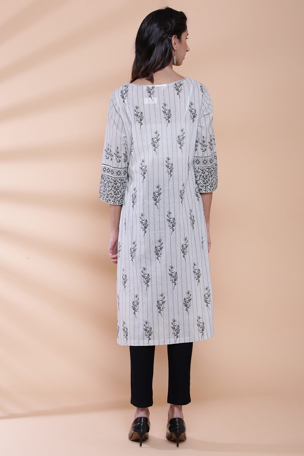 Grey Cotton Straight Kurta image number 6