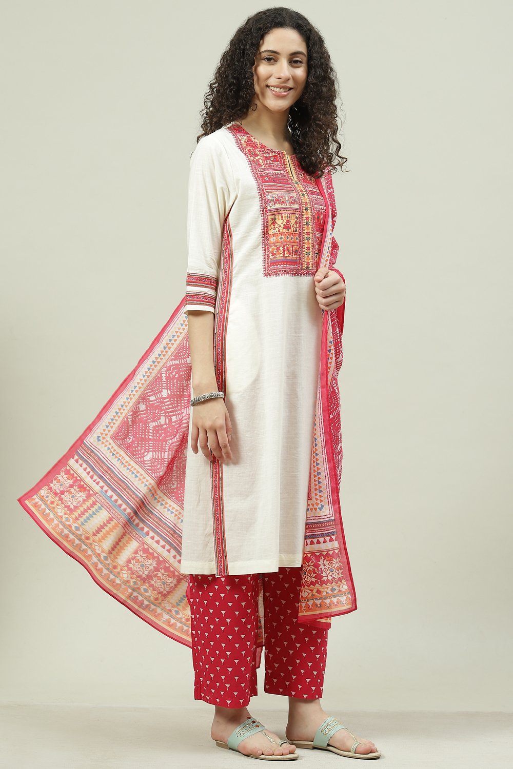 Off White Solid Cotton Straight Kurta Palazzo Suit Set image number 6