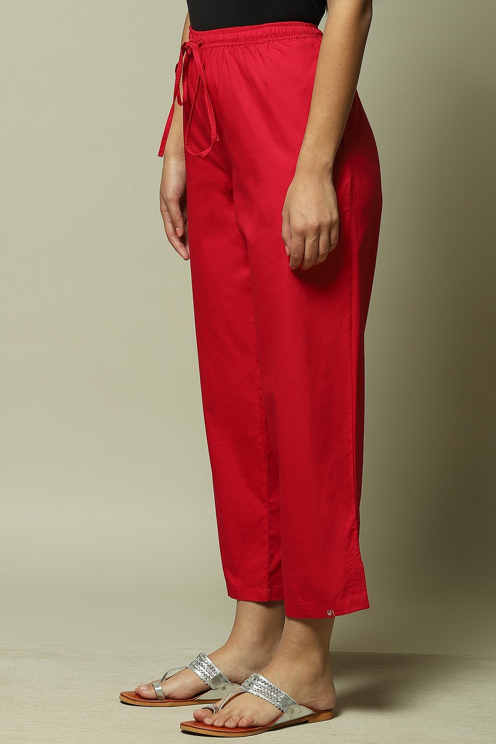Black Cotton Solid Pants image number 3