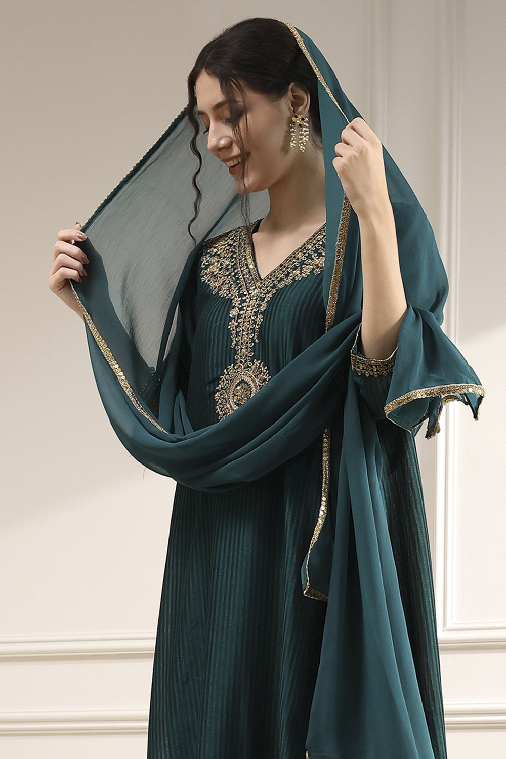 Green Polyester Straight Yarndyed Suit Set image number 6