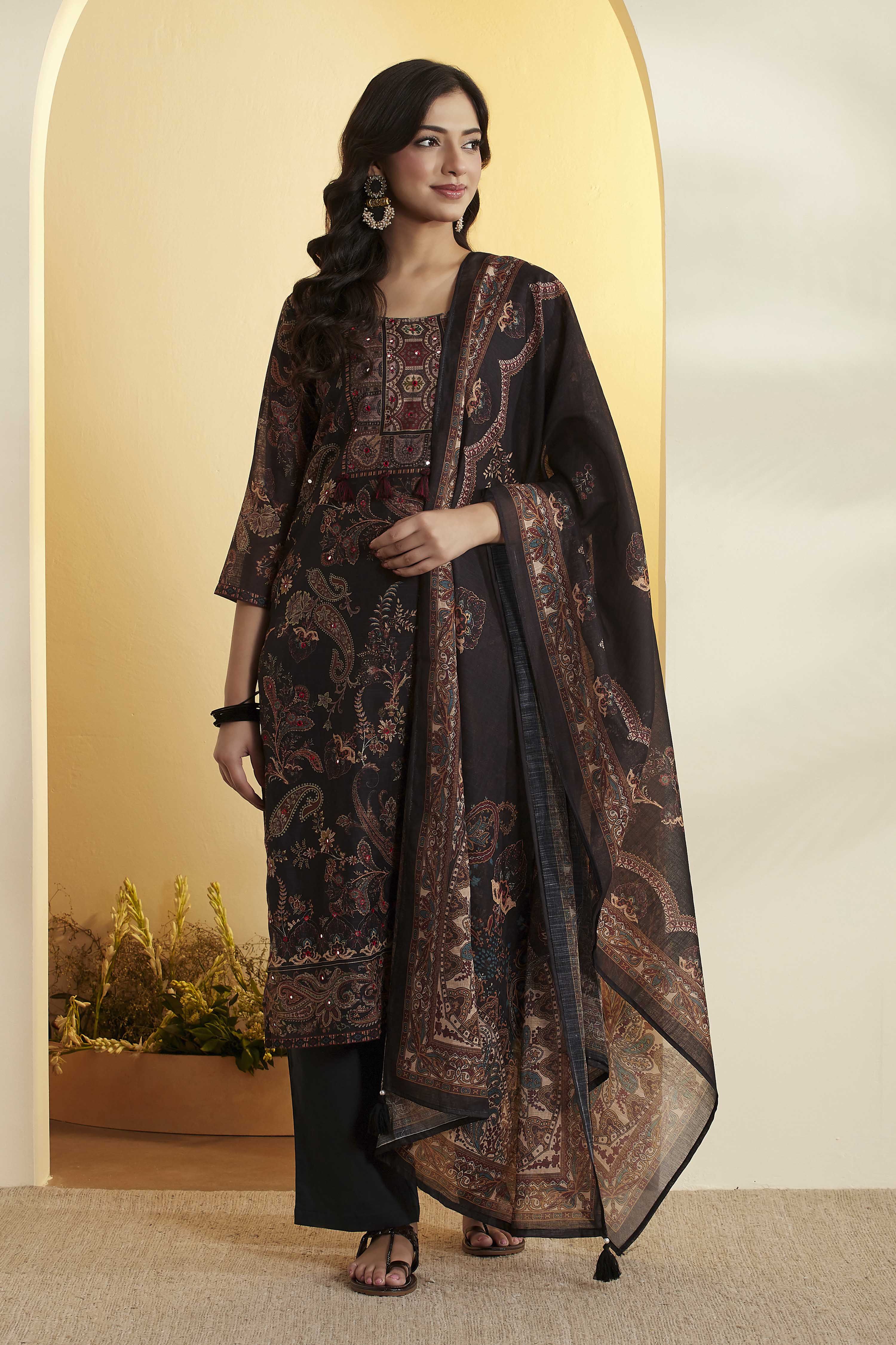 Black Paisley Printed Poly Linen Kurta Set image number 6