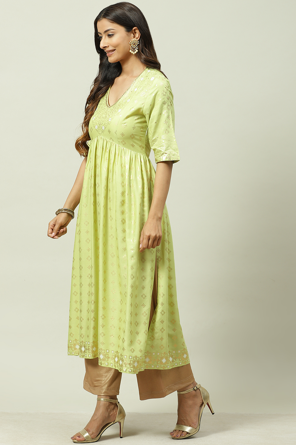 Green Rayon Flared Kurta image number 2