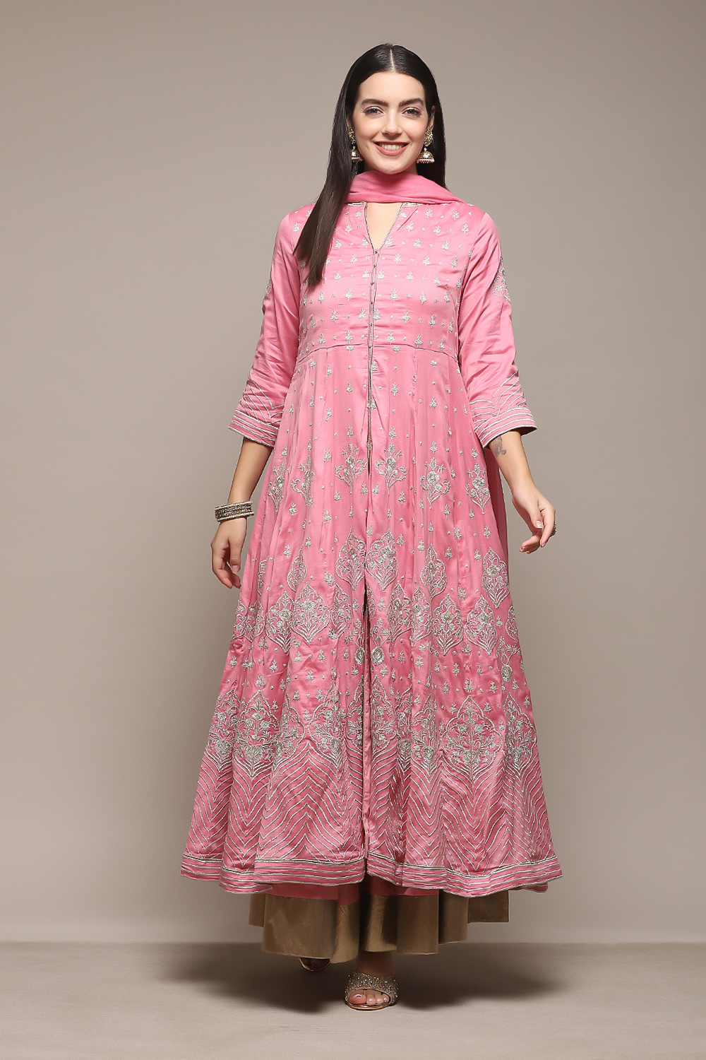 Pink Cotton Blend Anarkali Embroidered Kurta Suit Set image number 7