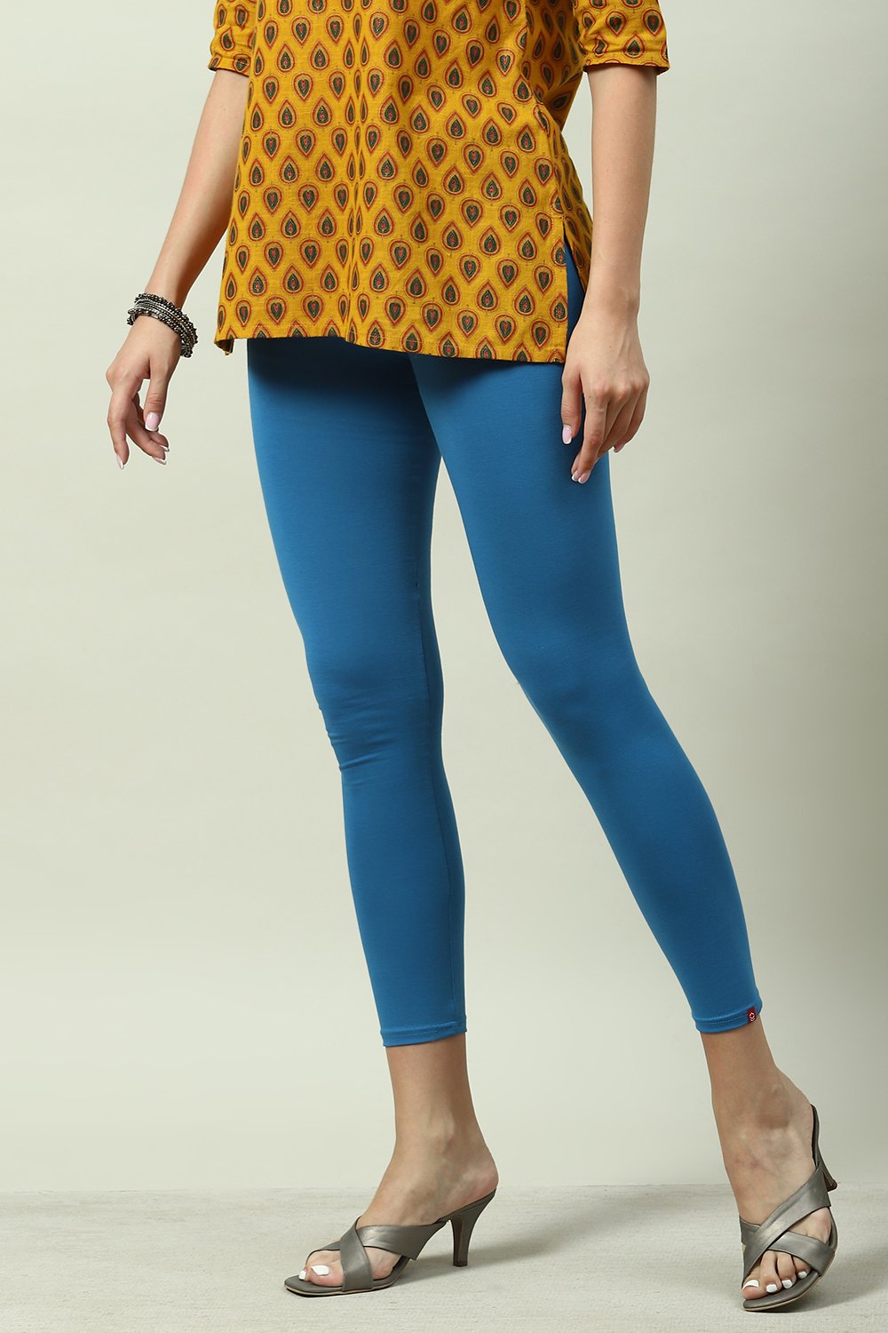 Black Cotton Blend Solid Leggings image number 2