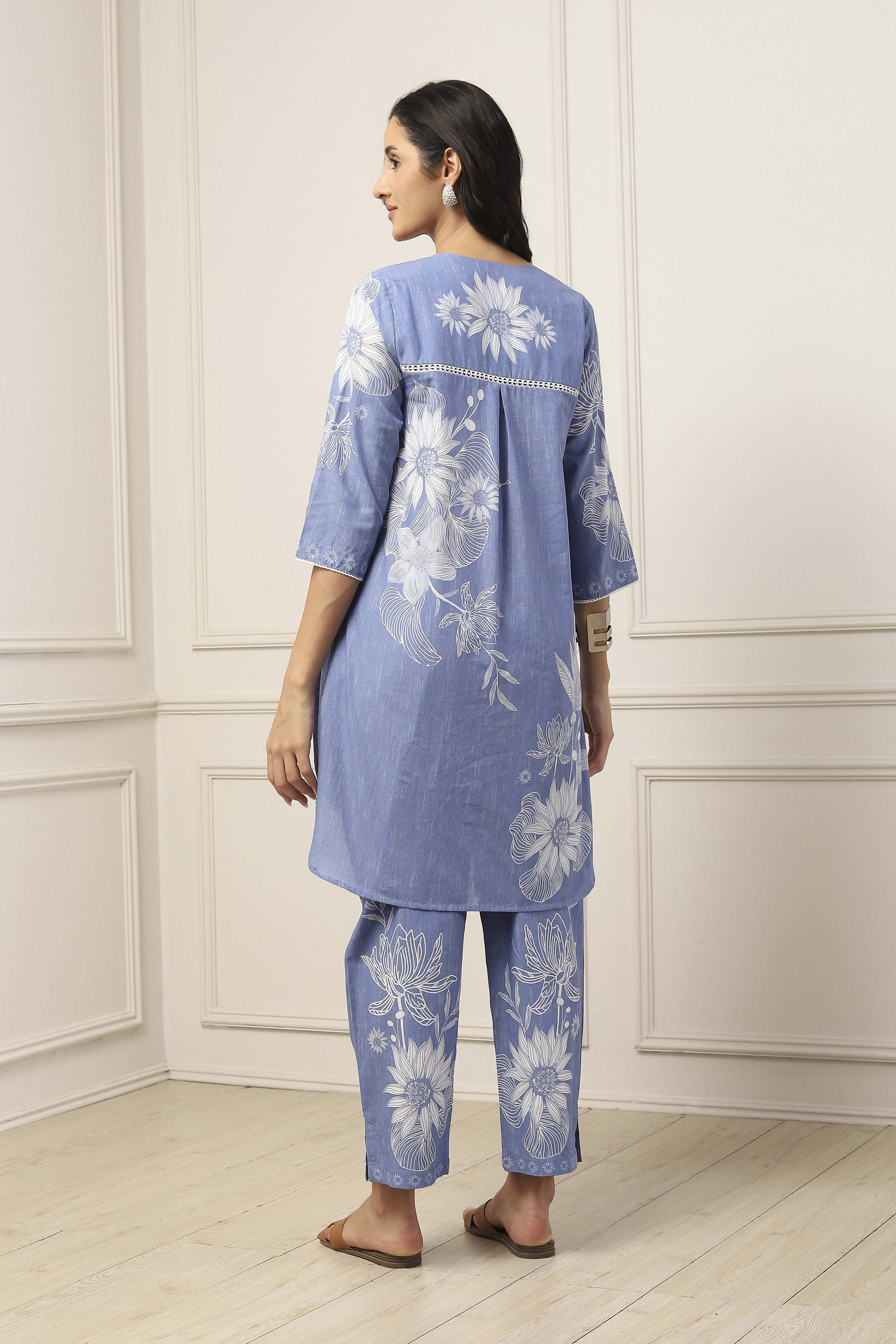 Blue Cotton Floral Printed Straight Suit Set image number 4