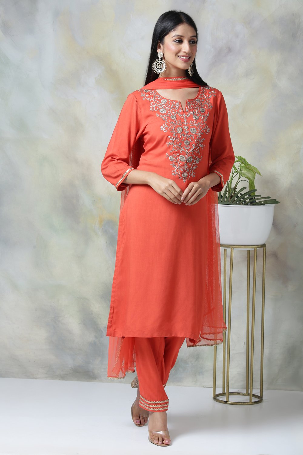 Fuschia Rayon Straight Kurta Regular Pant Suit Set image number 4