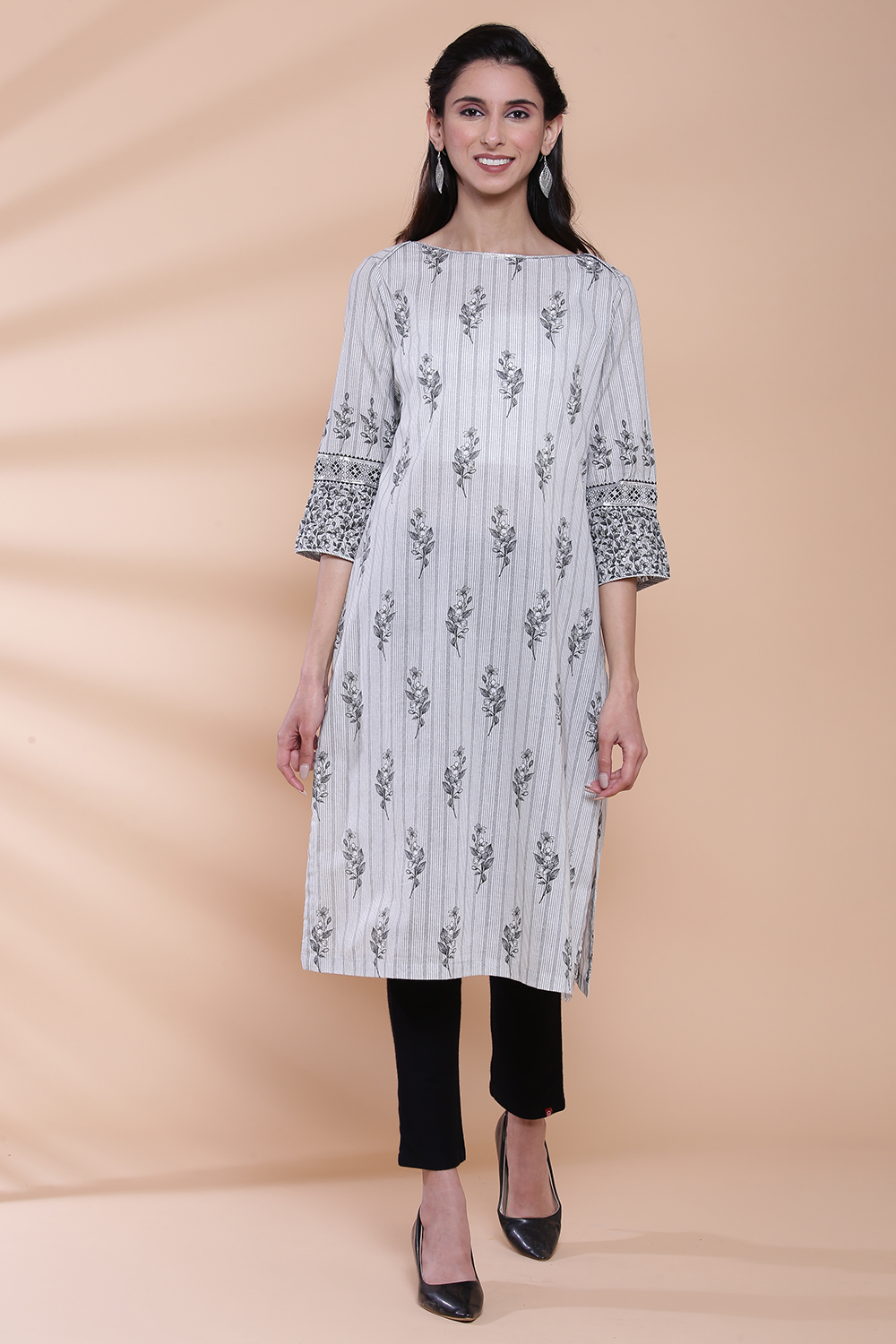 Grey Cotton Straight Kurta image number 4