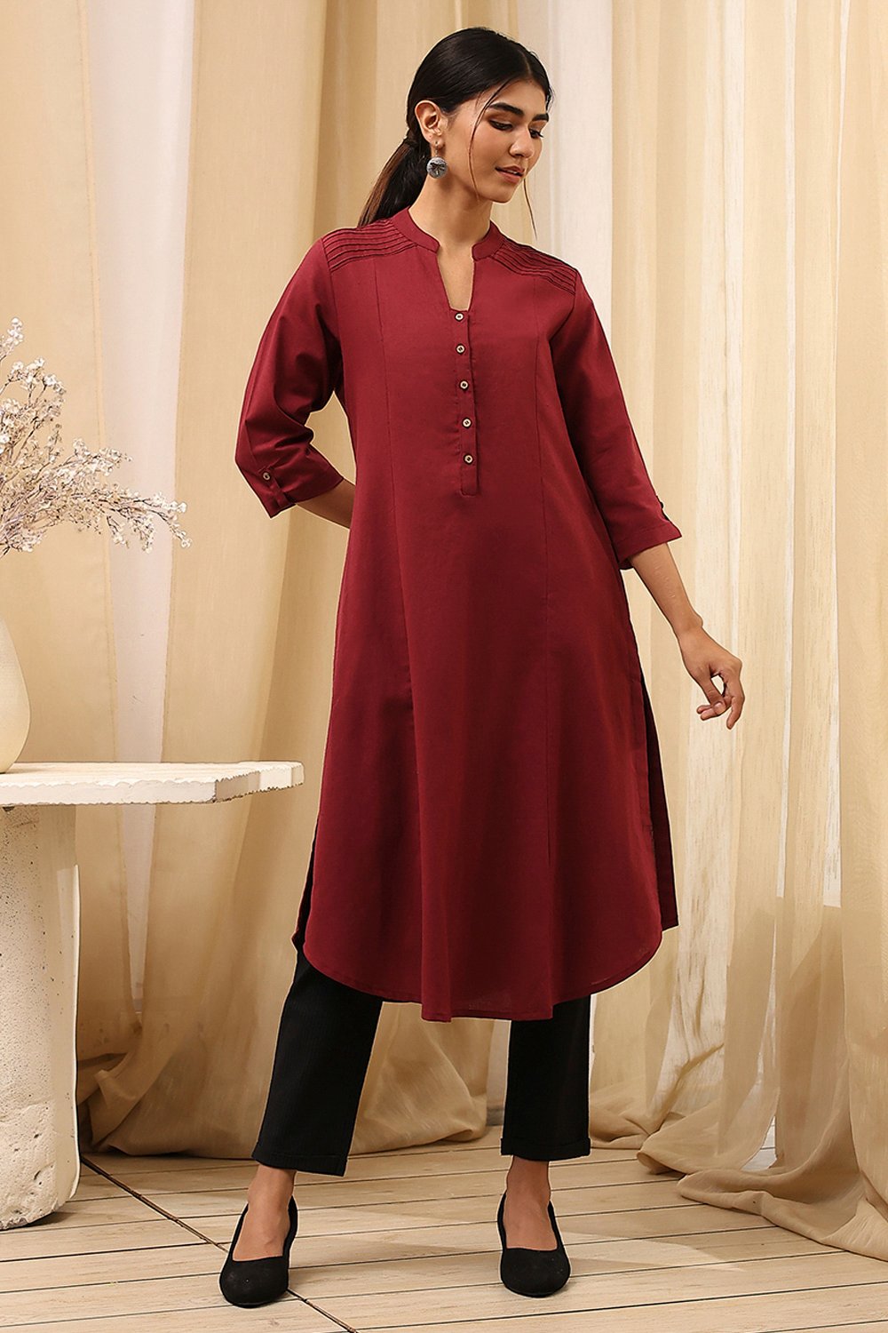 Burgundy Cotton Blend Solid Straight Kurta image number 4