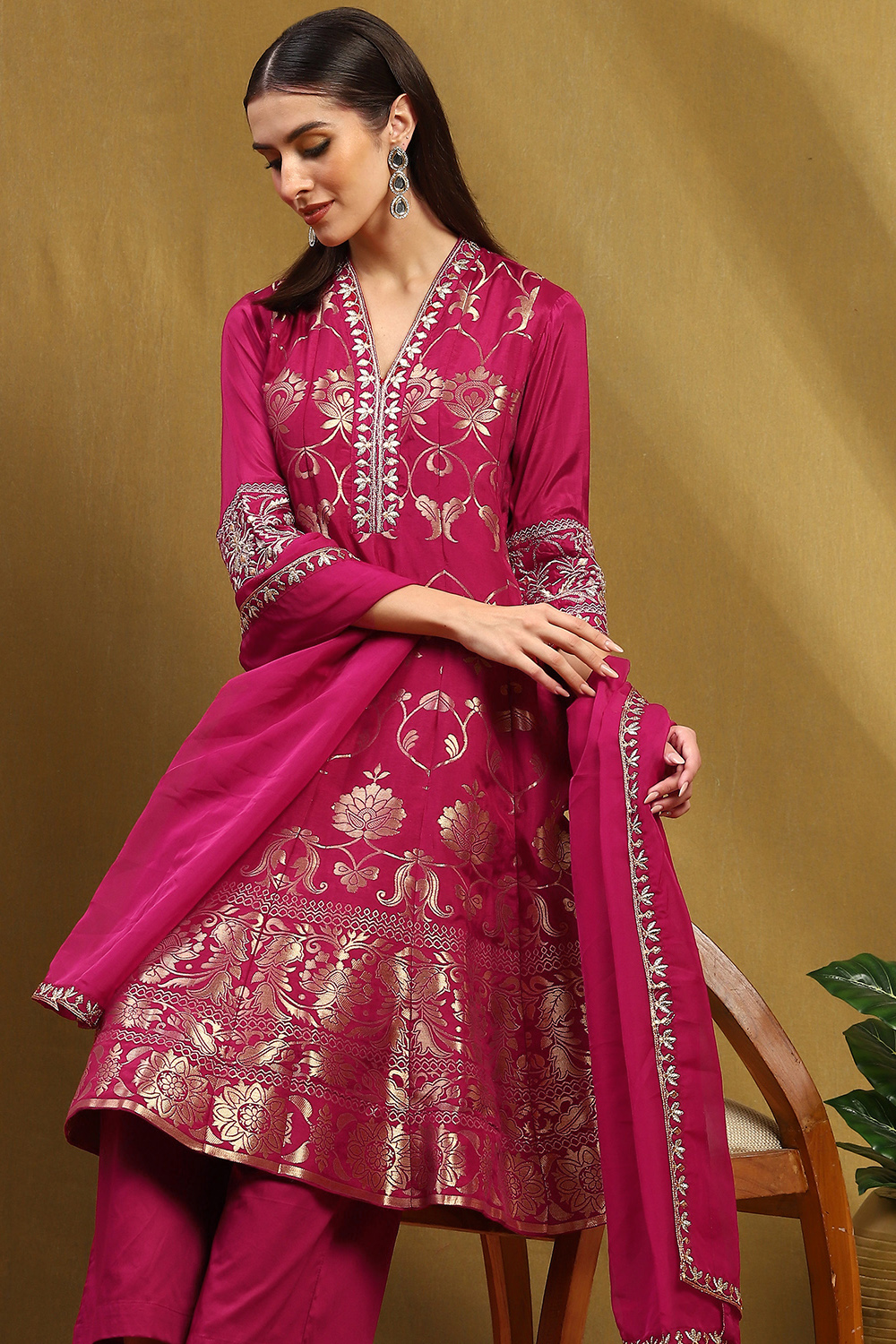 Berry Pink Yarn Dyed Kalidar Suit Set image number 6