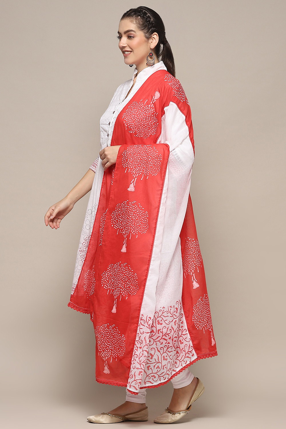 White-Red Cotton Asymmetric Suit Set With Dupatta image number 4