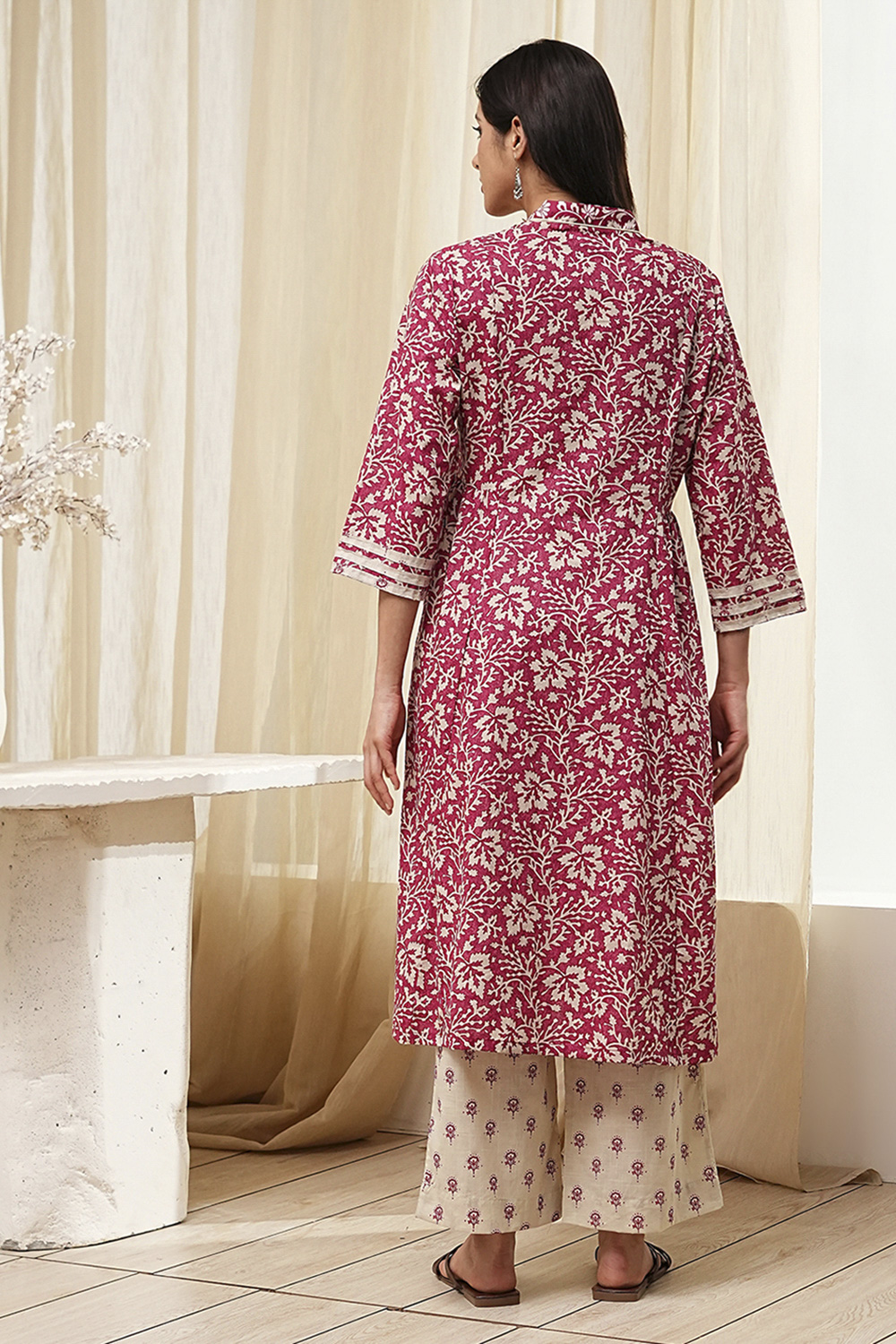 Red Cotton Printed Gathered Suit Set image number 4