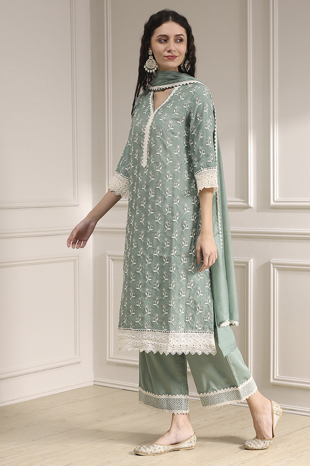 Sap Green Chanderi Straight Suit Set image number 2