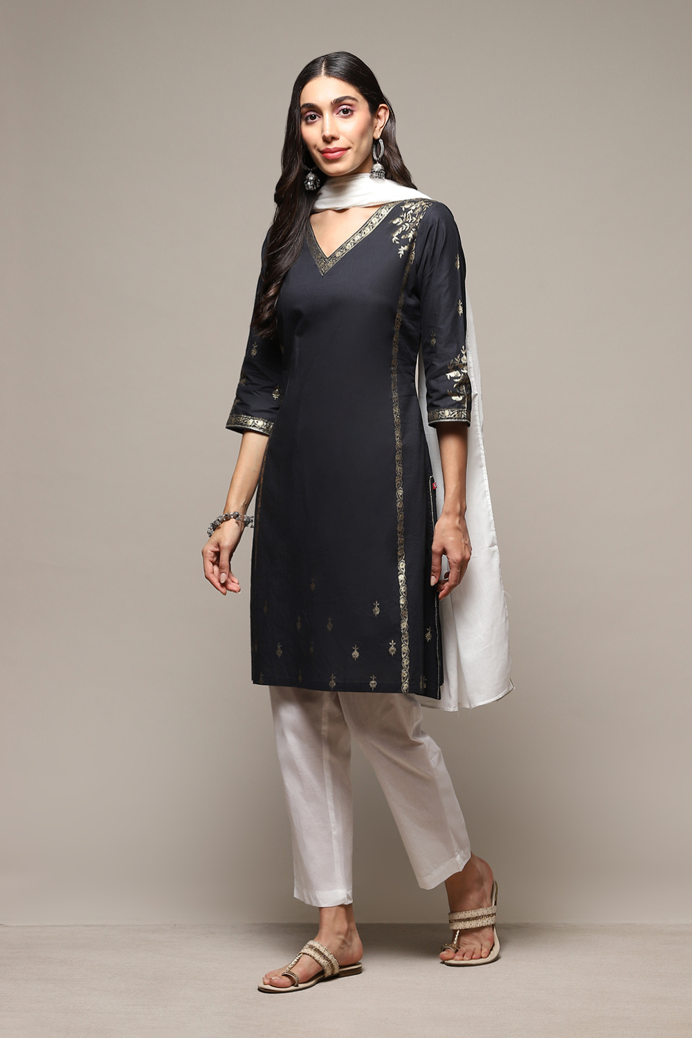 Charcoal Cotton Straight Kurta Regular Pants Suit Set image number 5