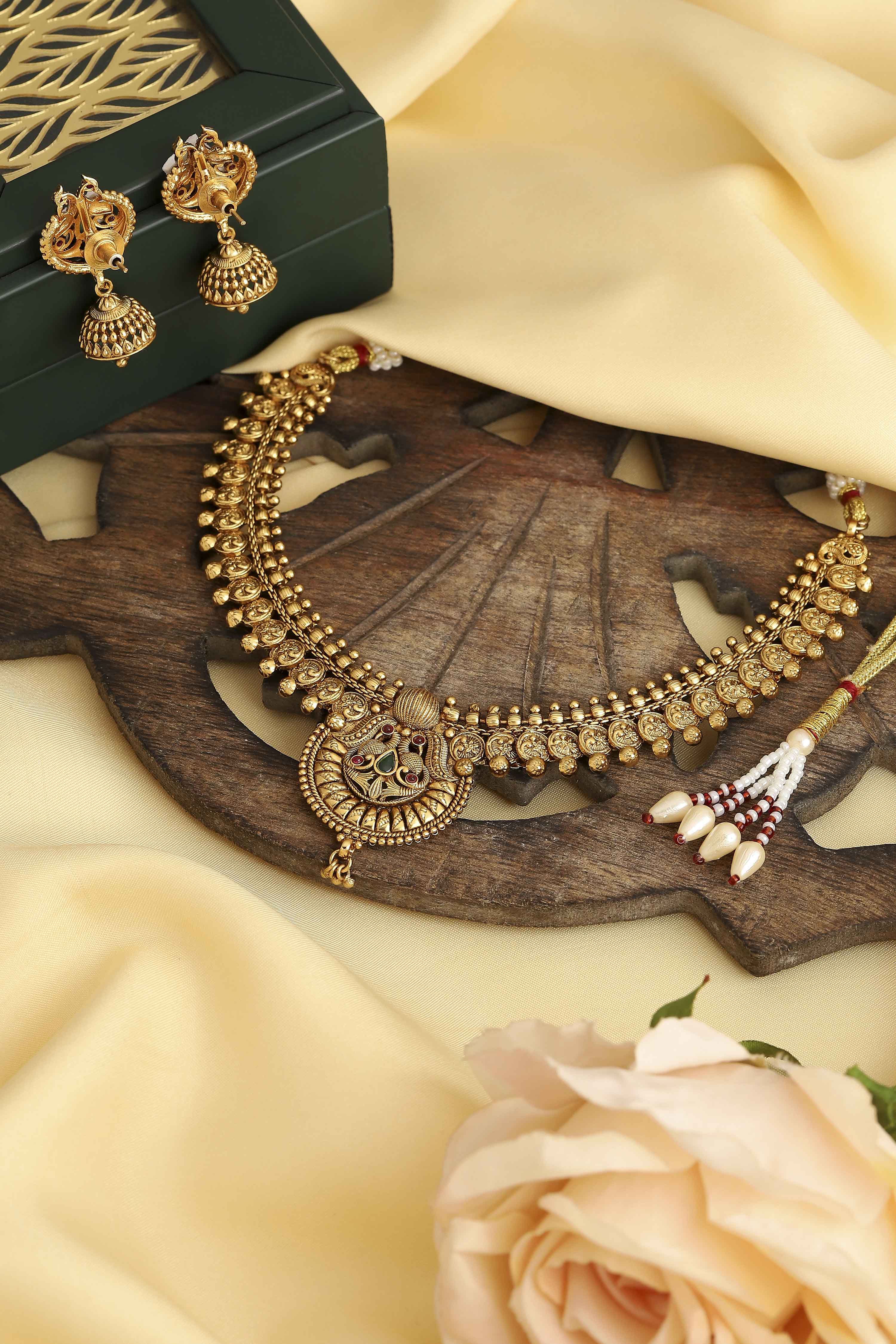 Gold Plated Brass Minimal Stone Studded Necklace Set image number 2
