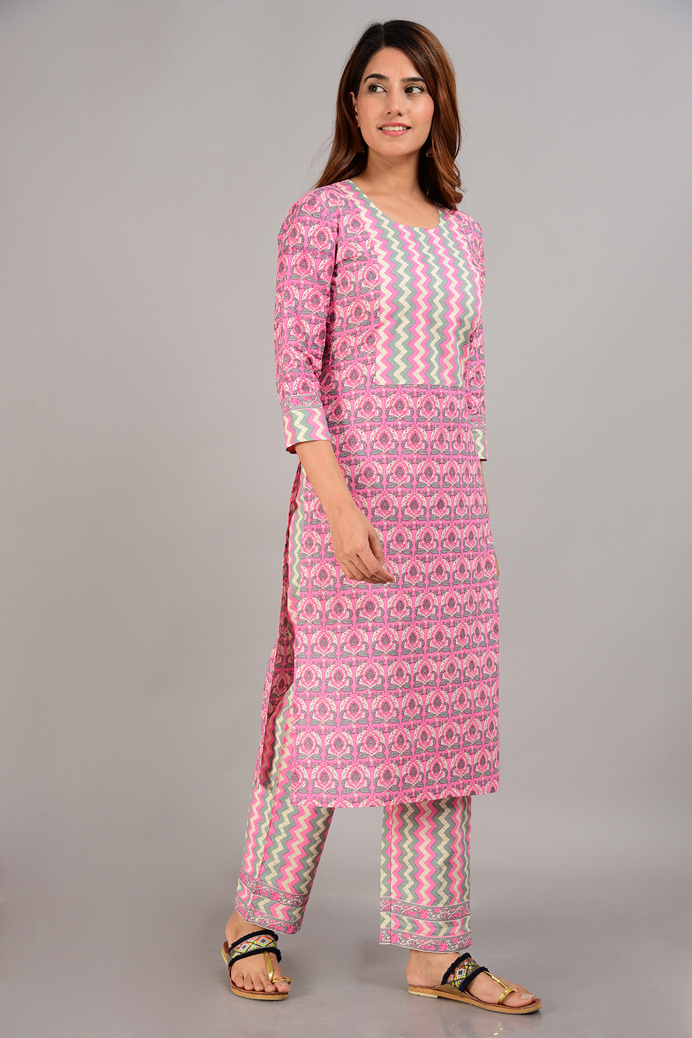 Pink Cotton Screen Print Unstitched Suit Set image number 7