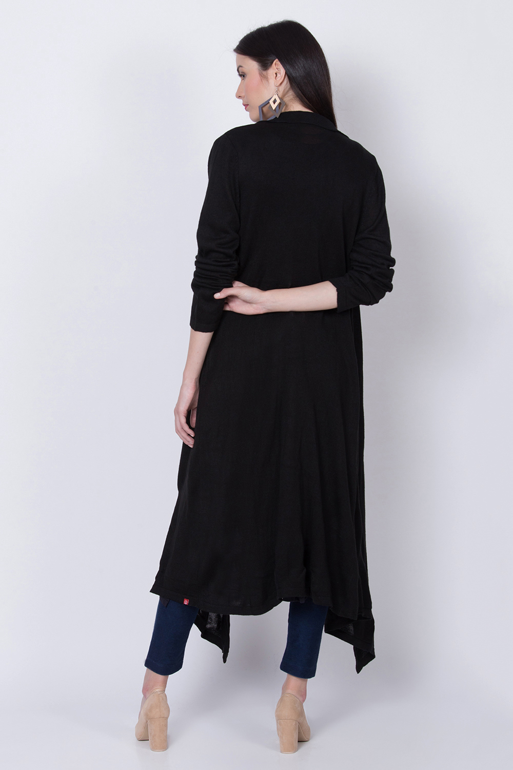 Black Woolen Front Open Solid Shrug image number 4