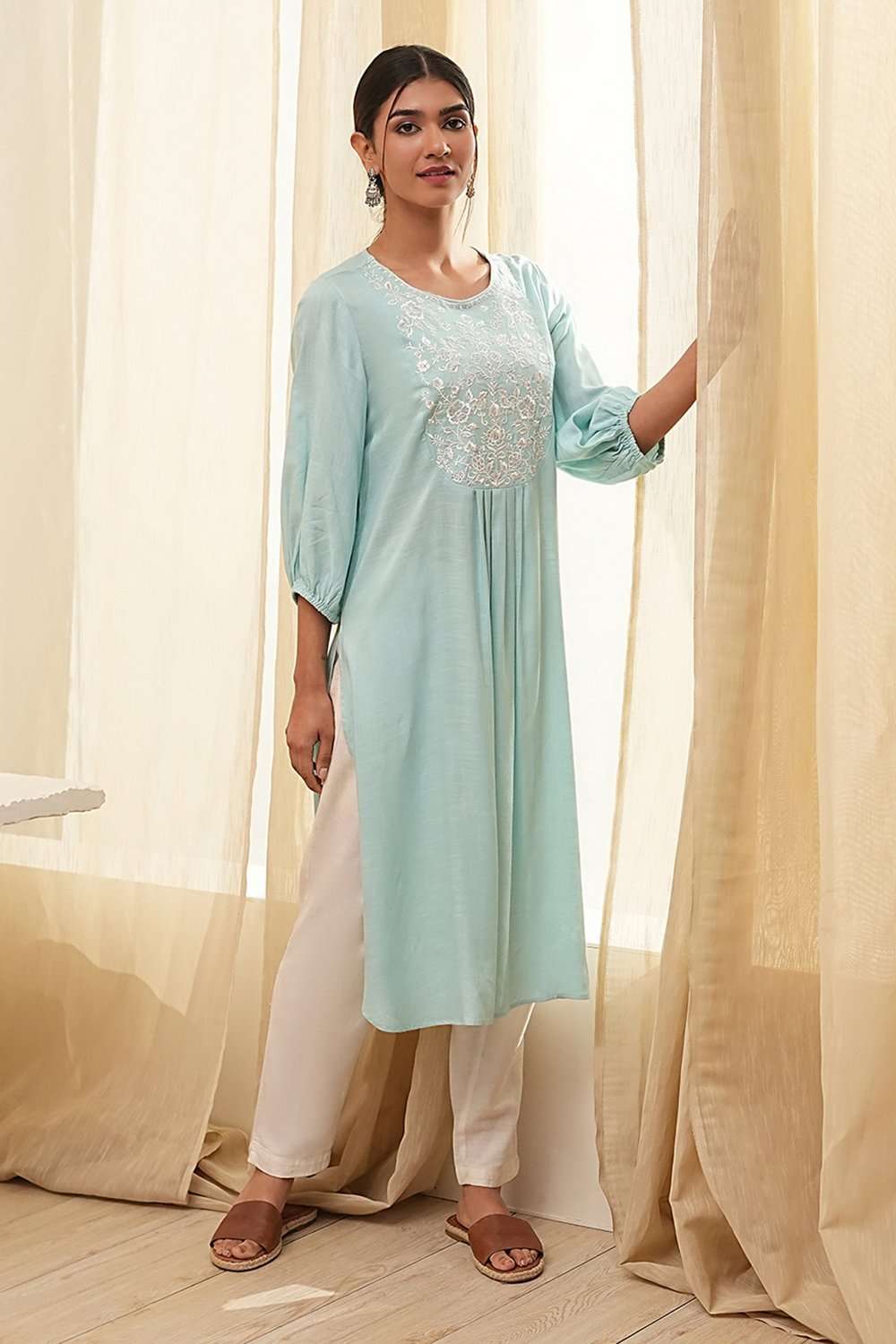 Aqua Solid Gathered Straight Kurta image number 0