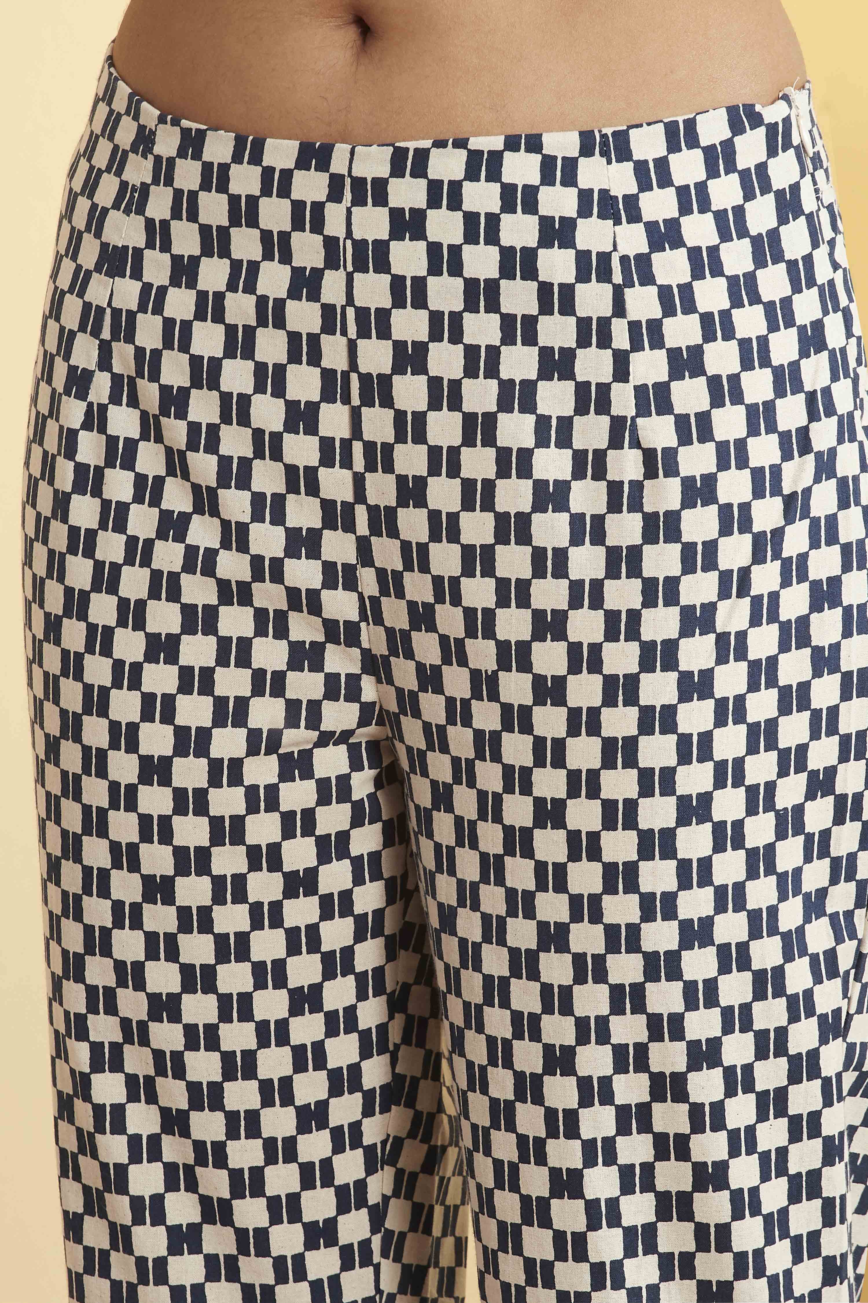 Ecru Cotton A Line Kurta Pants Set image number 2