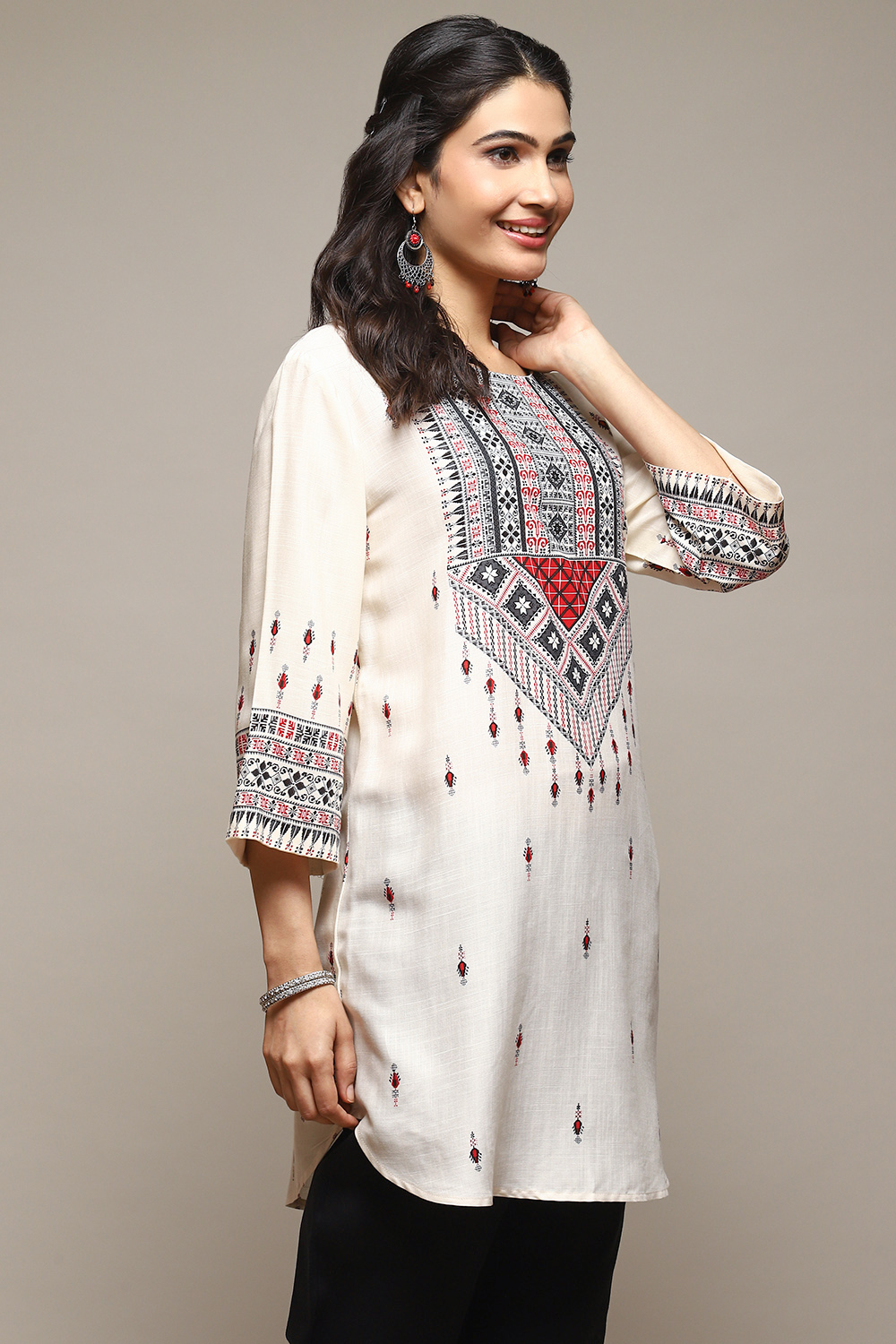 Ecru LIVA Straight Printed Kurti image number 4