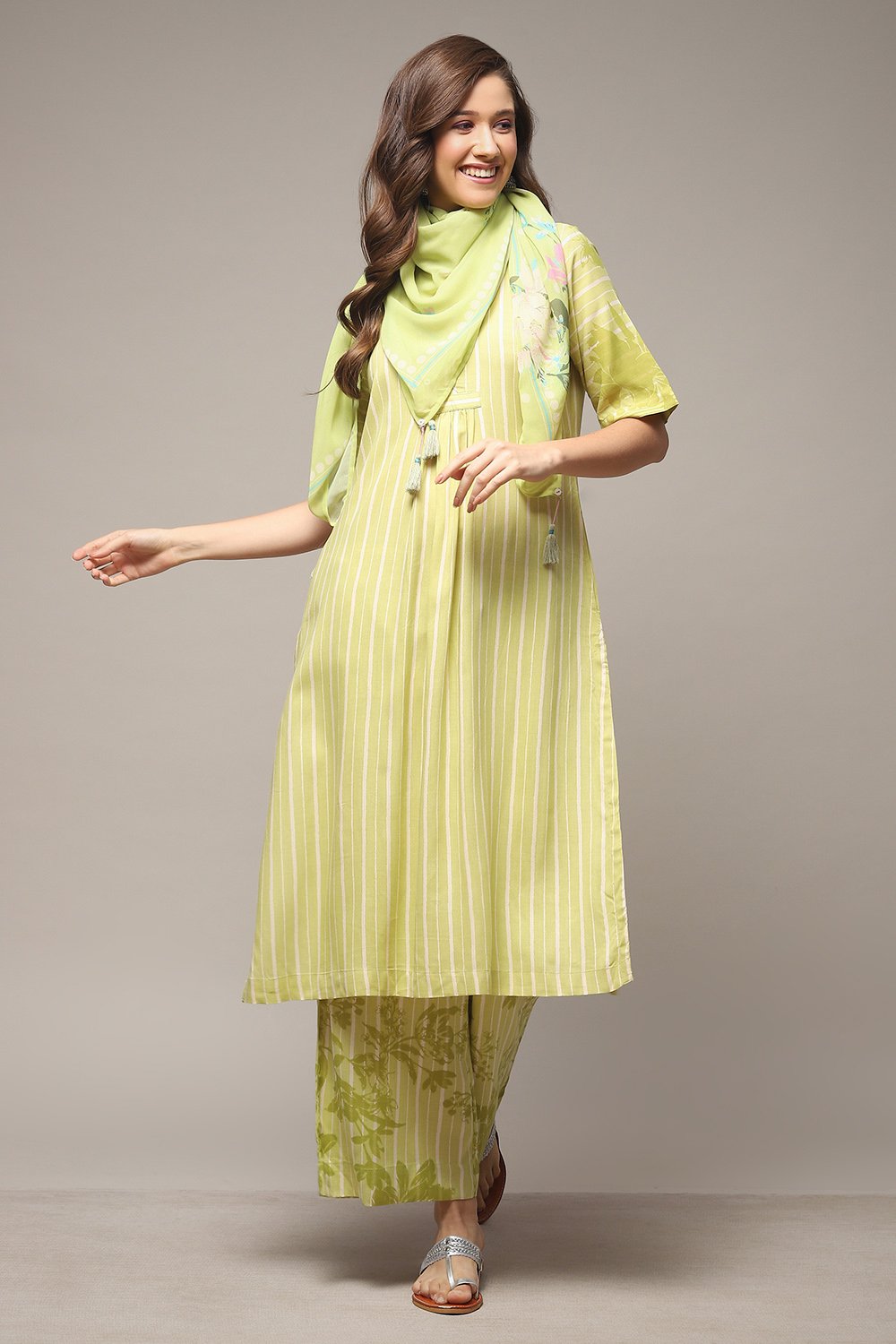 Green LIVA Straight Printed 3 Piece Set image number 0