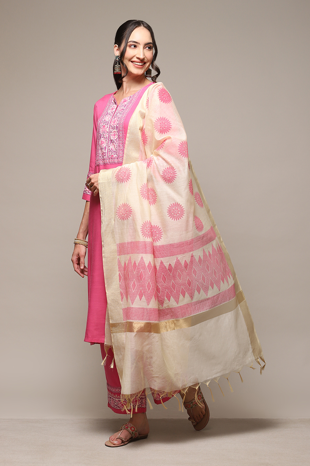 Pink LIVA Straight Kurta Narrow Palazzo Suit Set image number 5