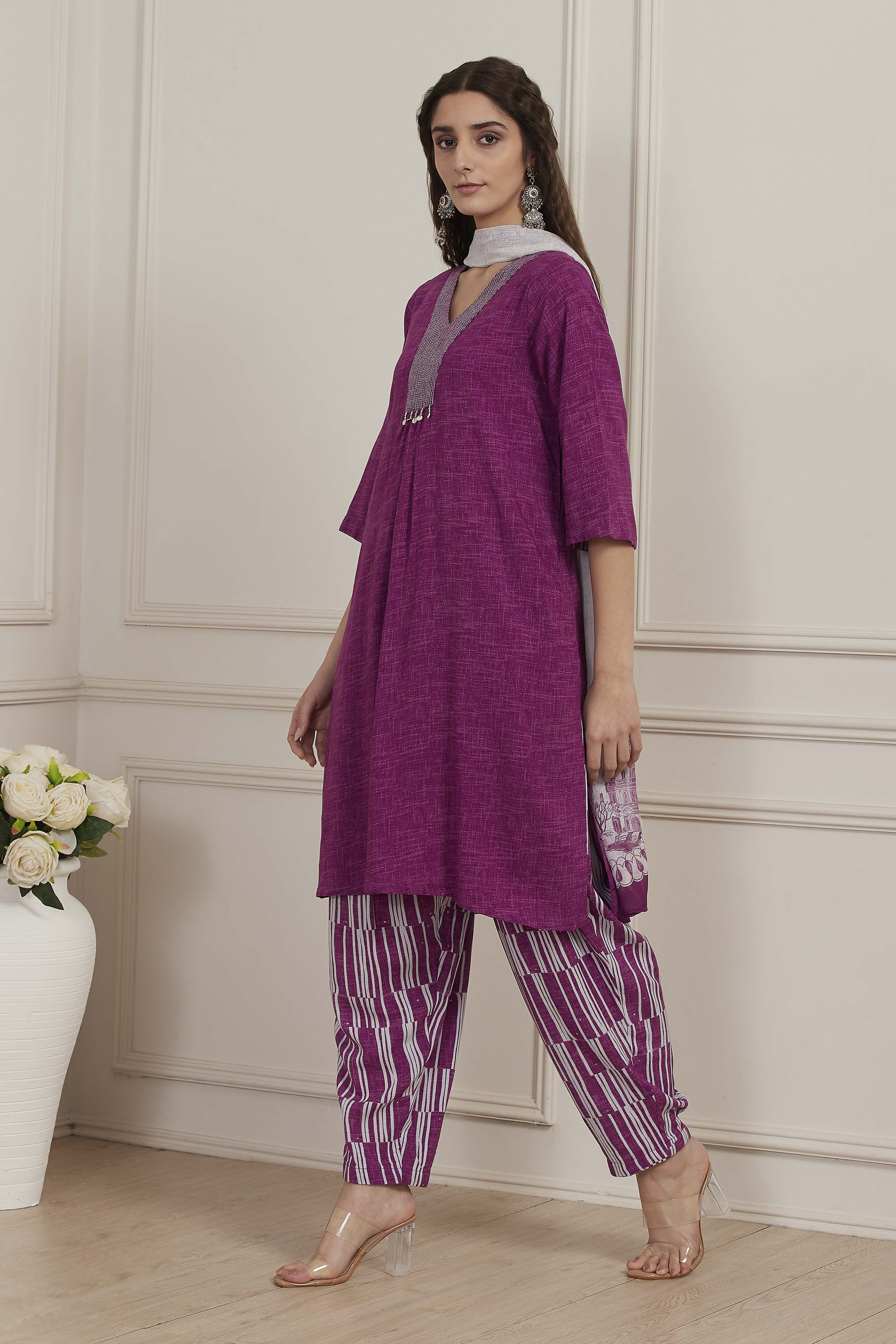 Purple Printed Straight Suit Set image number 3