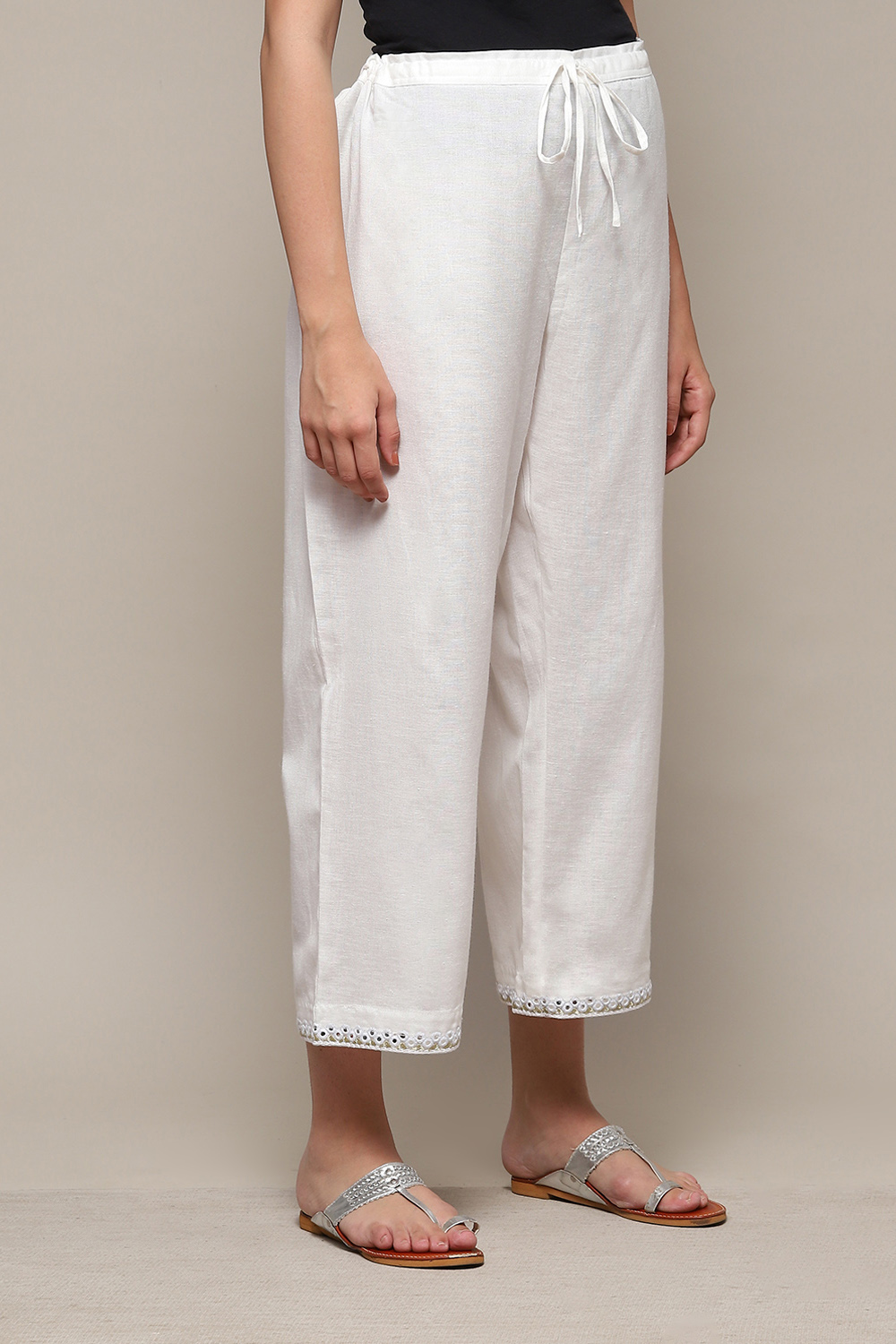 White LIVA Solid Pant image number 3