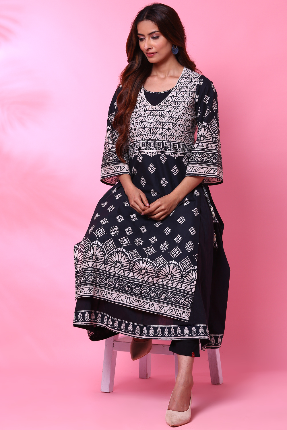 Black Cotton Double Layered Printed Kurta image number 2