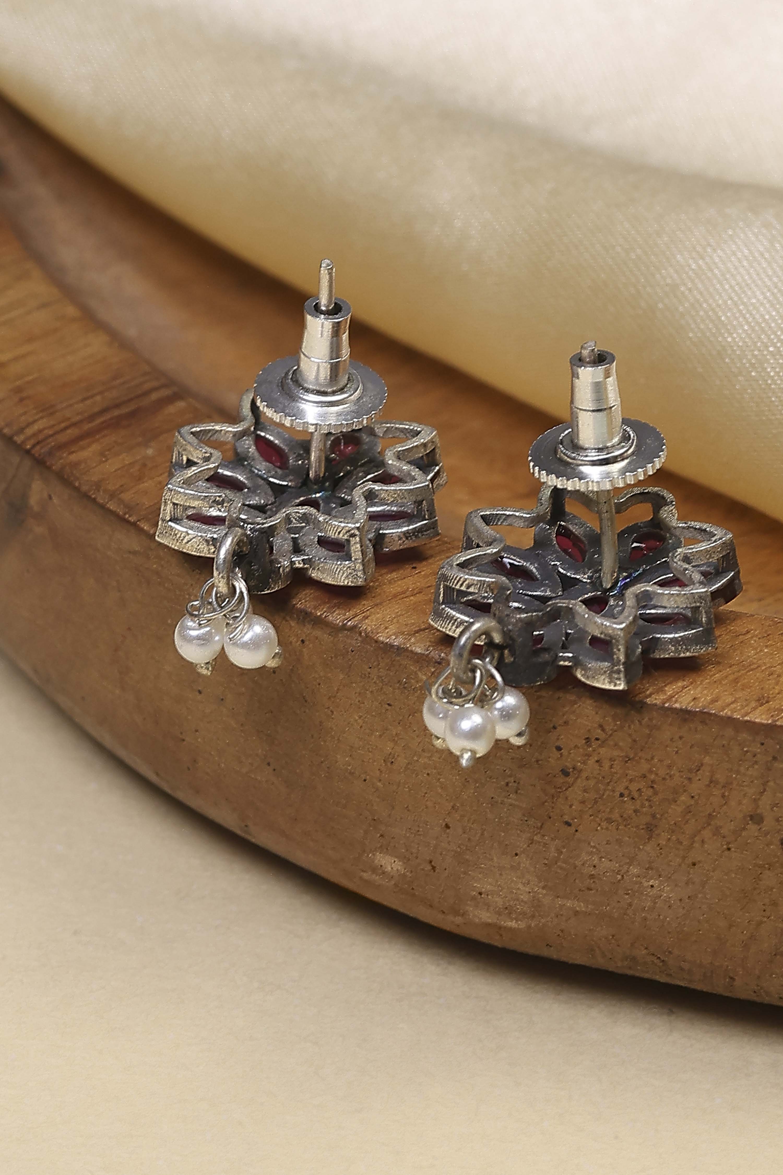 Dark Pink Brass Studs image number 2