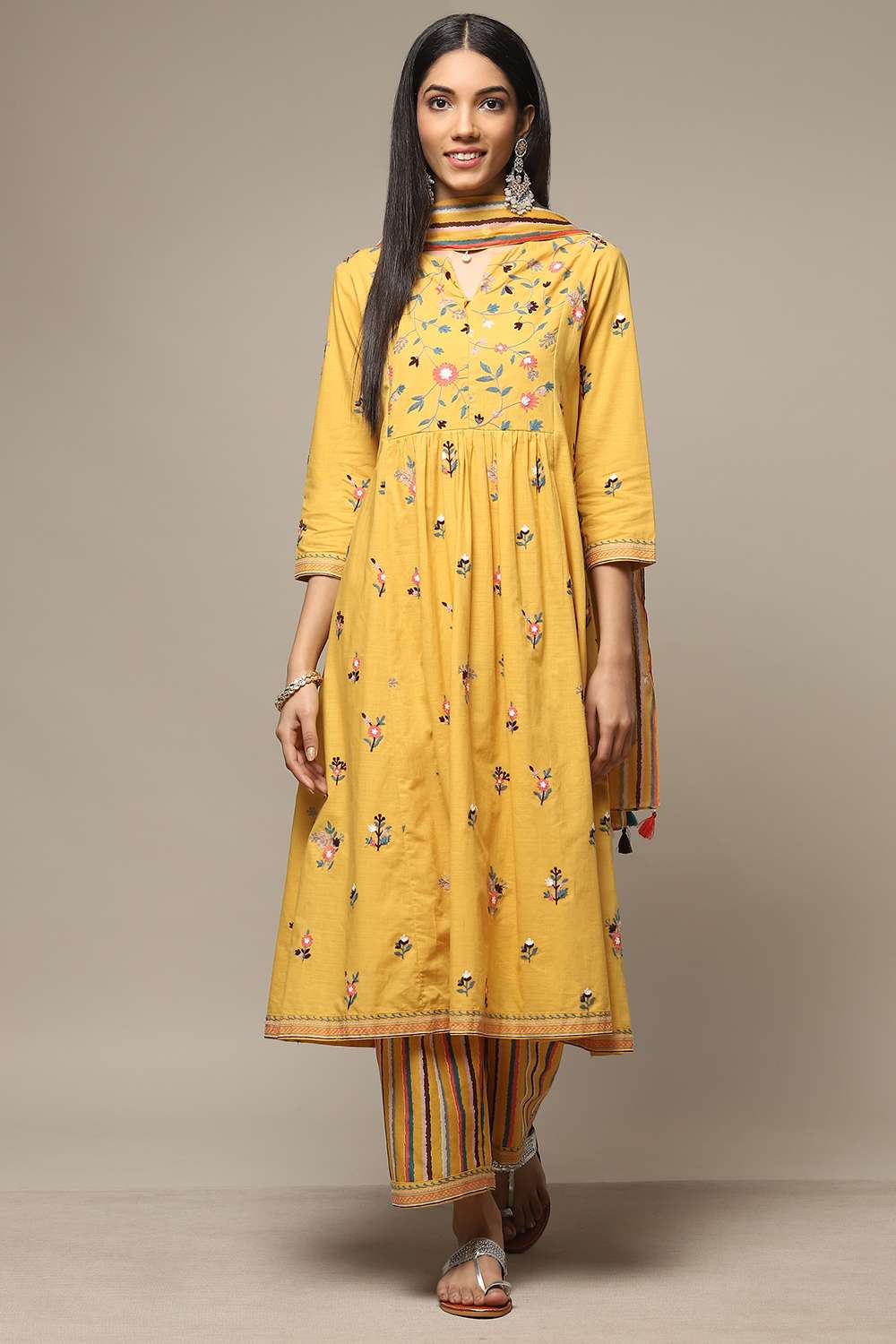 Yellow Cotton Gathered Kurta Palazzo Suit Set image number 6