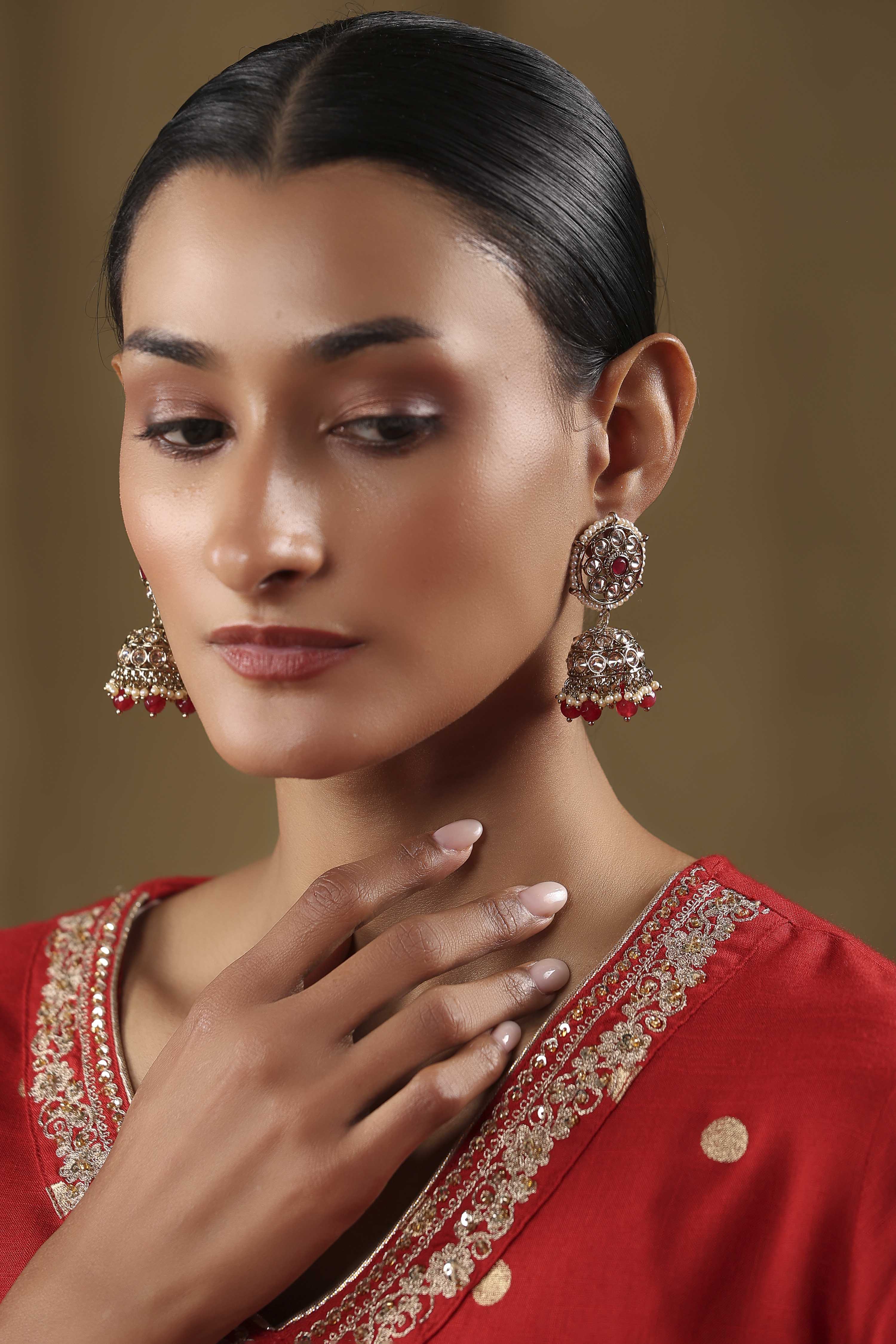 Red Pearl Earrings image number 3