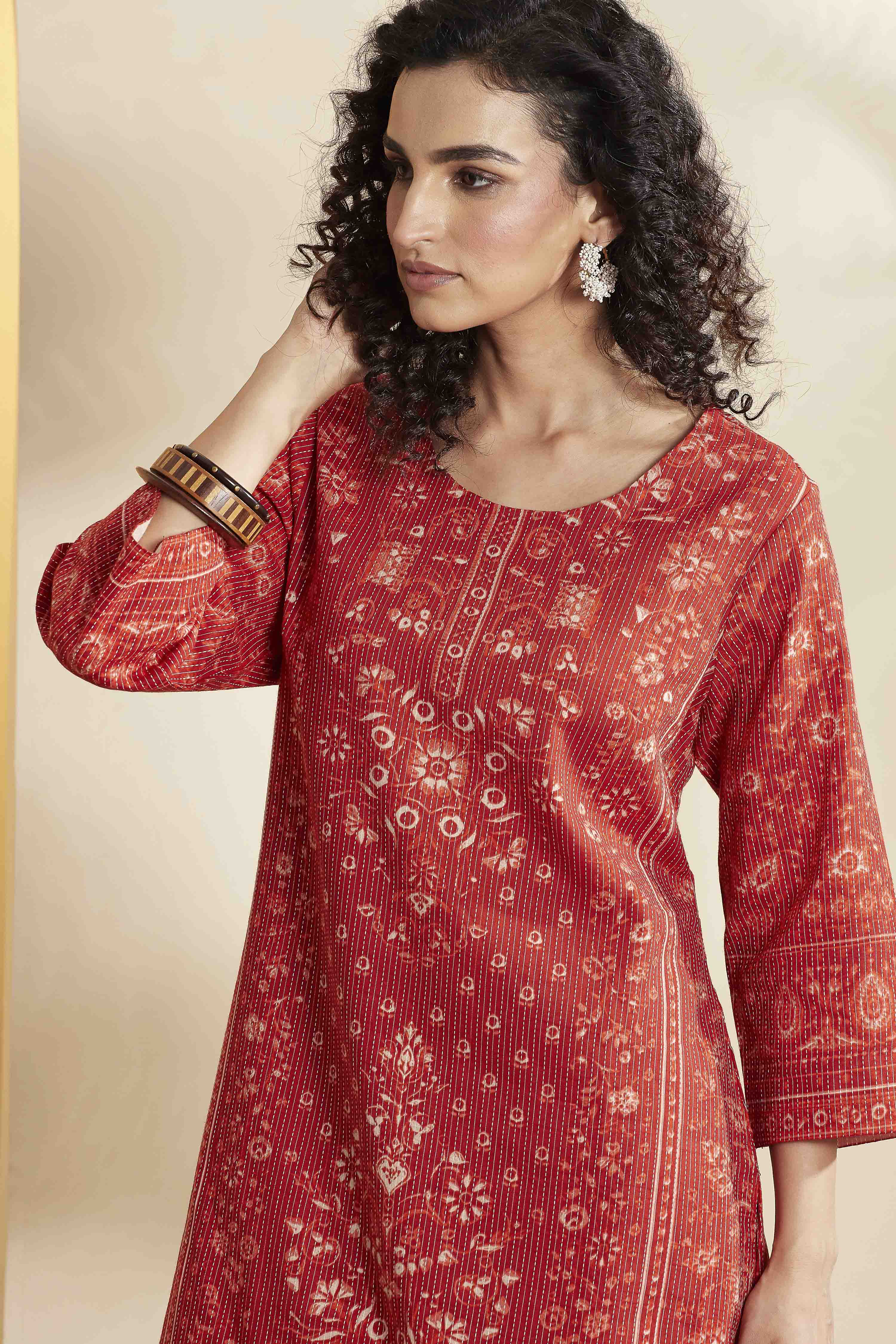 Olive Green Cotton Floral Printed Straight Kurta image number 1