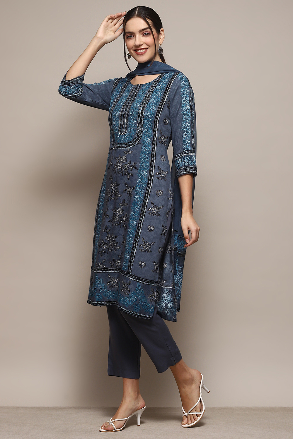 Indigo LIVA Straight Kurta Slim Pant Suit Set image number 4