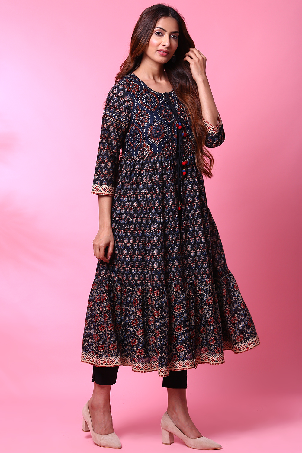 Black Cotton Double Layered Printed Kurta image number 2