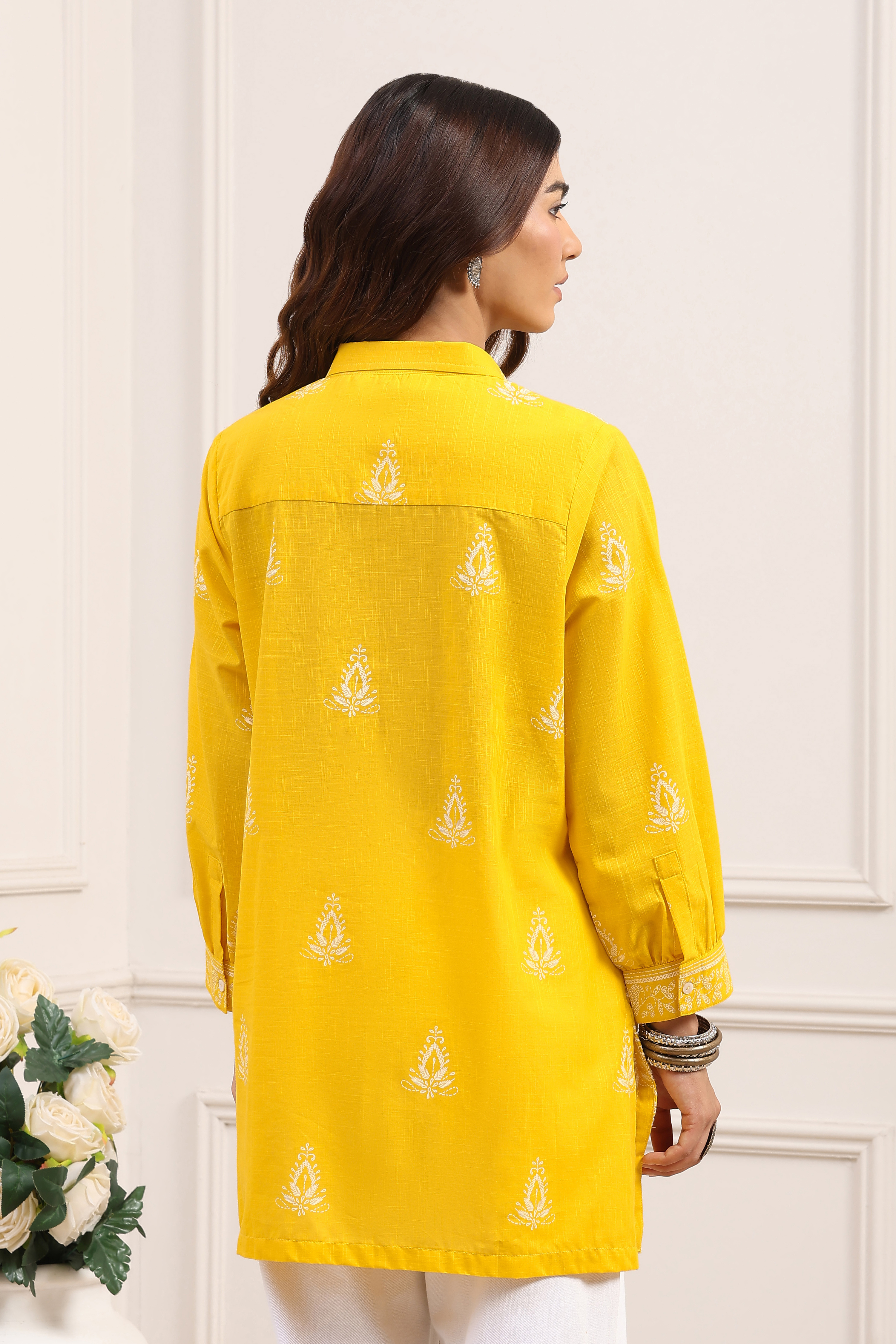 Yellow Cotton A-Line Short Kurti image number 3