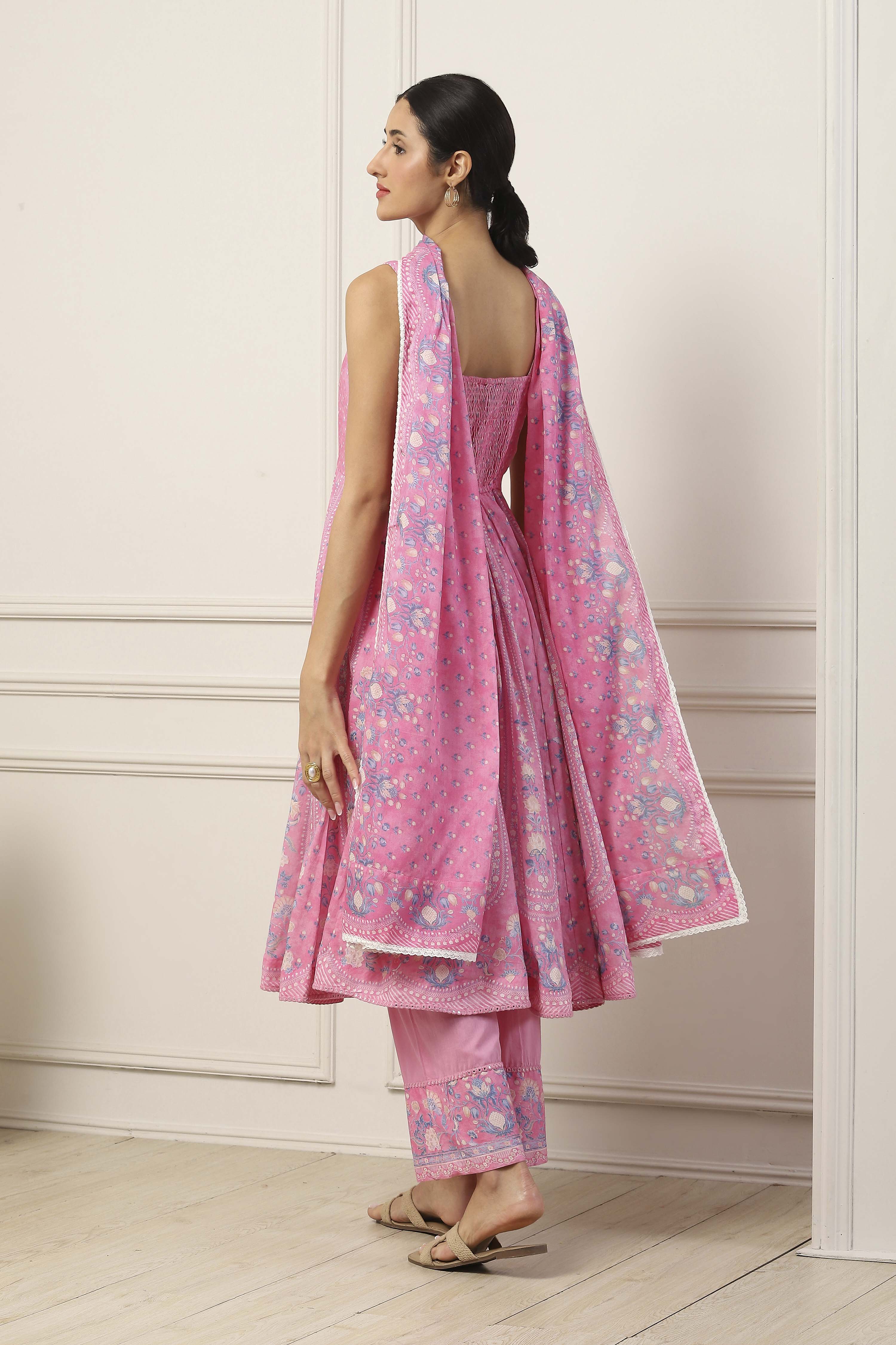 Pink Cotton Floral Printed Kalidar Suit Set image number 3