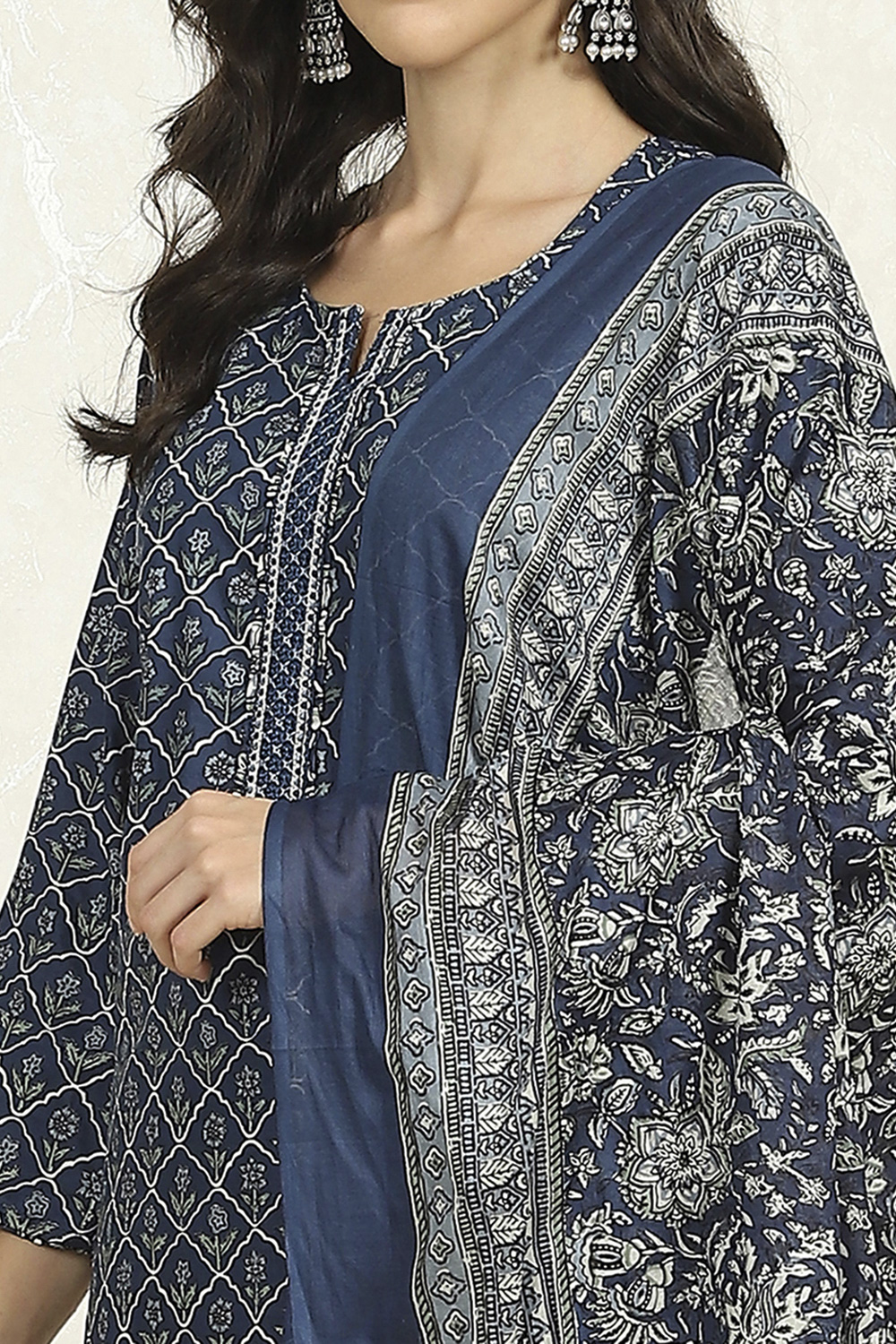 Blue Cotton Unstitched Suit Set image number 8