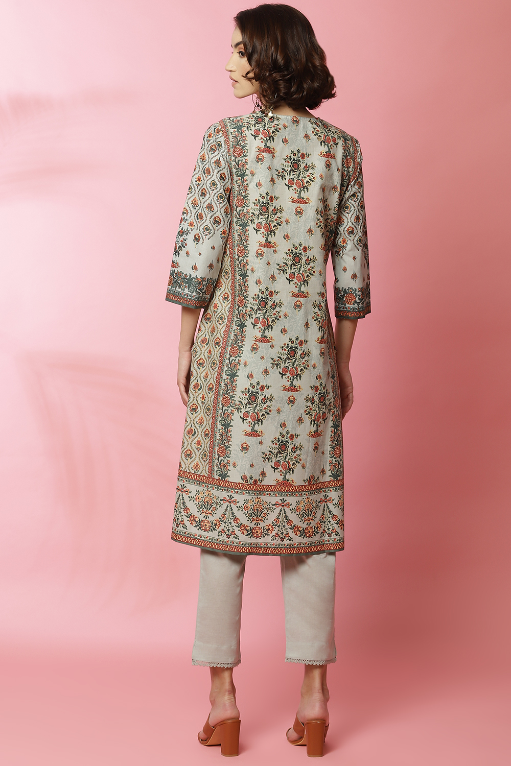 Sage Green Cotton Straight Kurta Slim Pant Suit Set image number 8