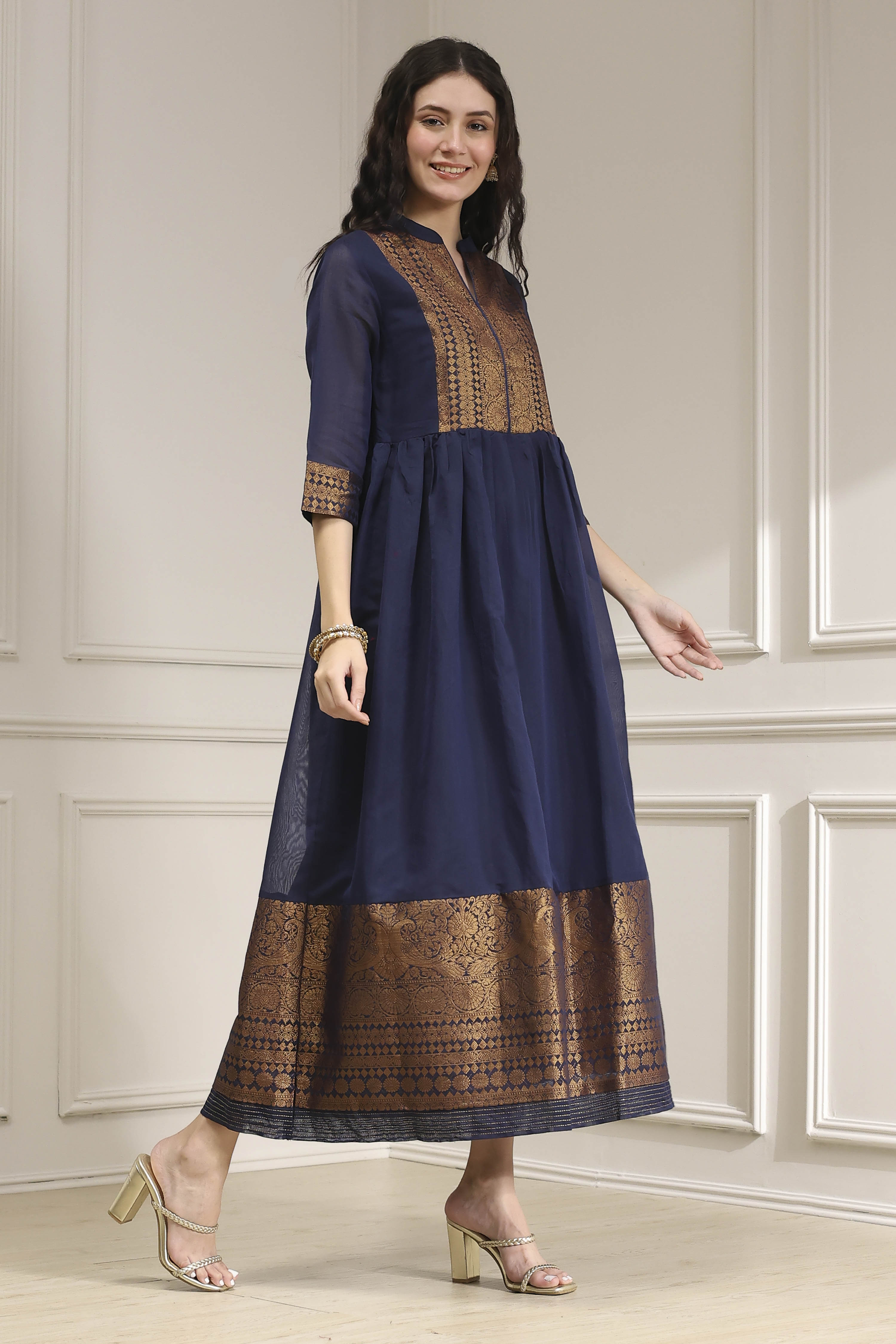 Fuchsia Yarn-Dyed Flared Kurta image number 4