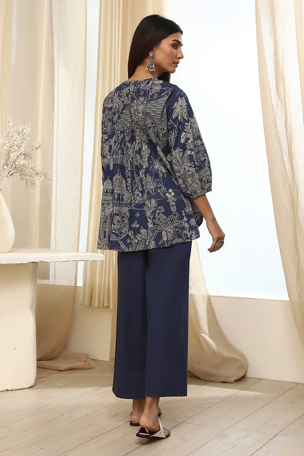 Blue Pure Cotton Fusion Short Kurta Set image number 4