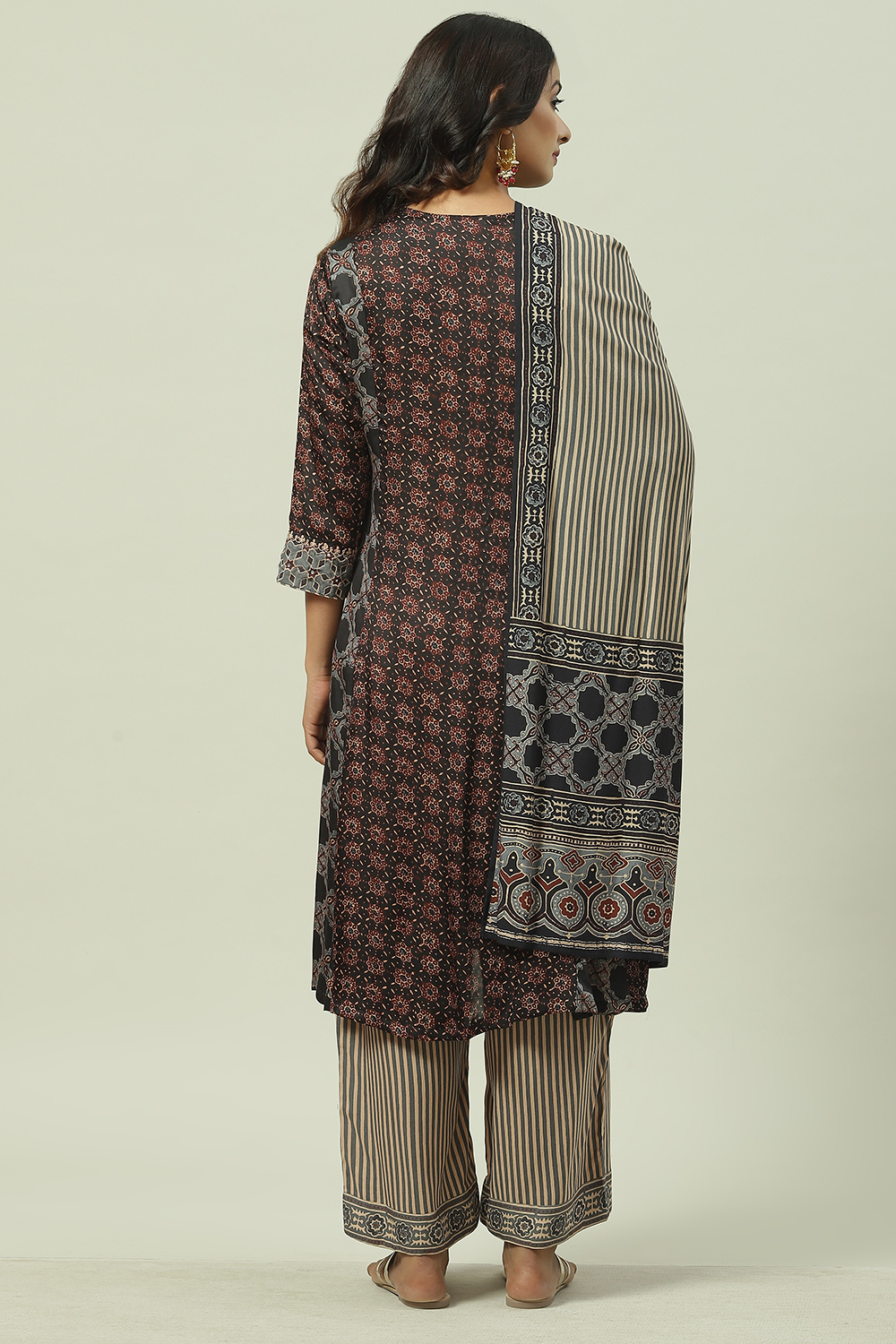 Black Viscose A-Line Kurta Palazzo Suit Set image number 4