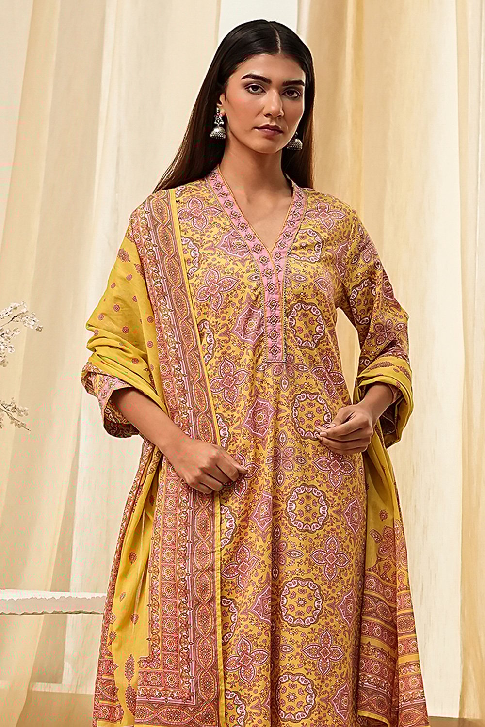 Green Cotton Printed Straight Suit Set image number 1
