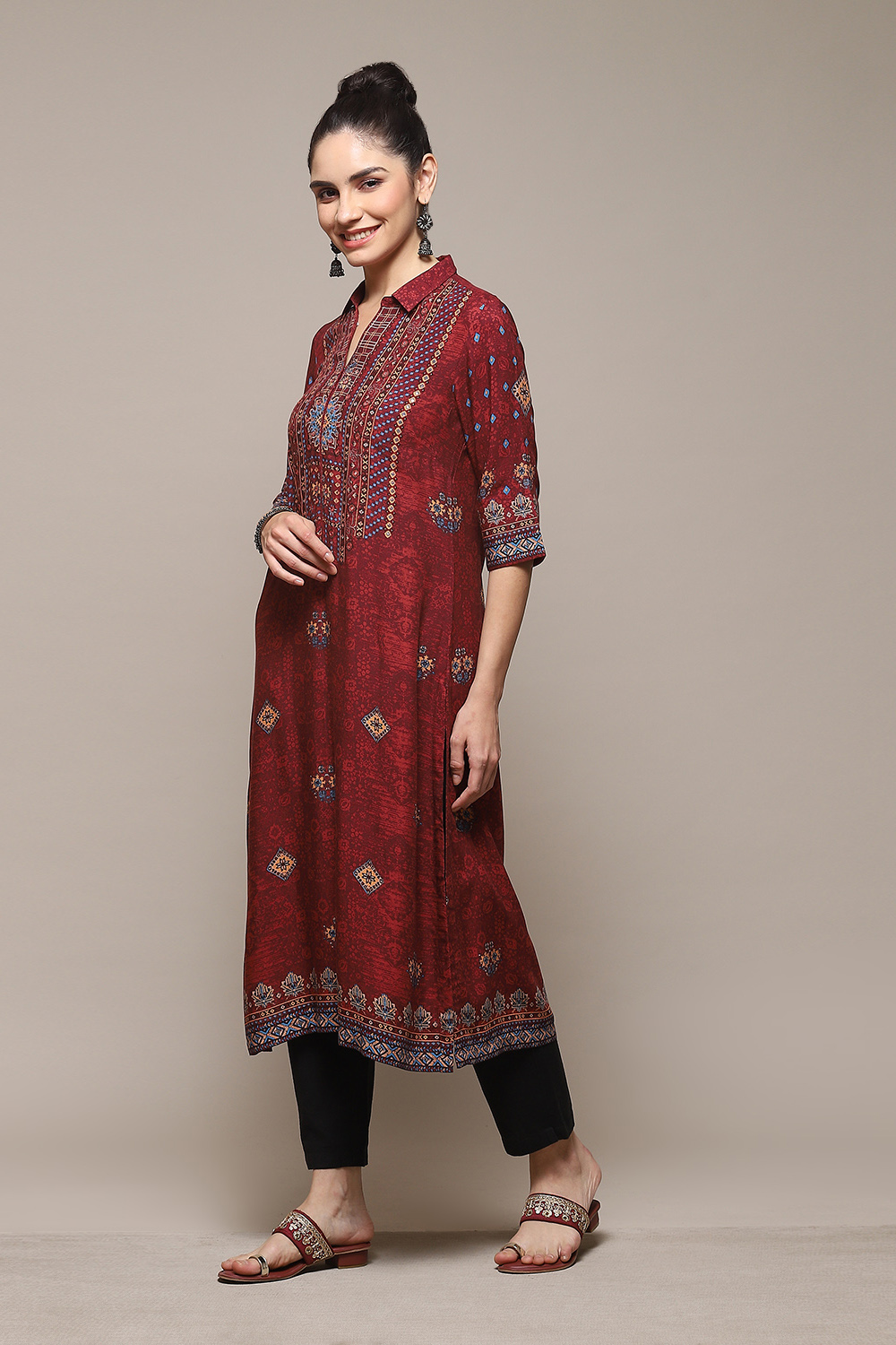 Brown LIVA Straight Printed Kurta image number 2