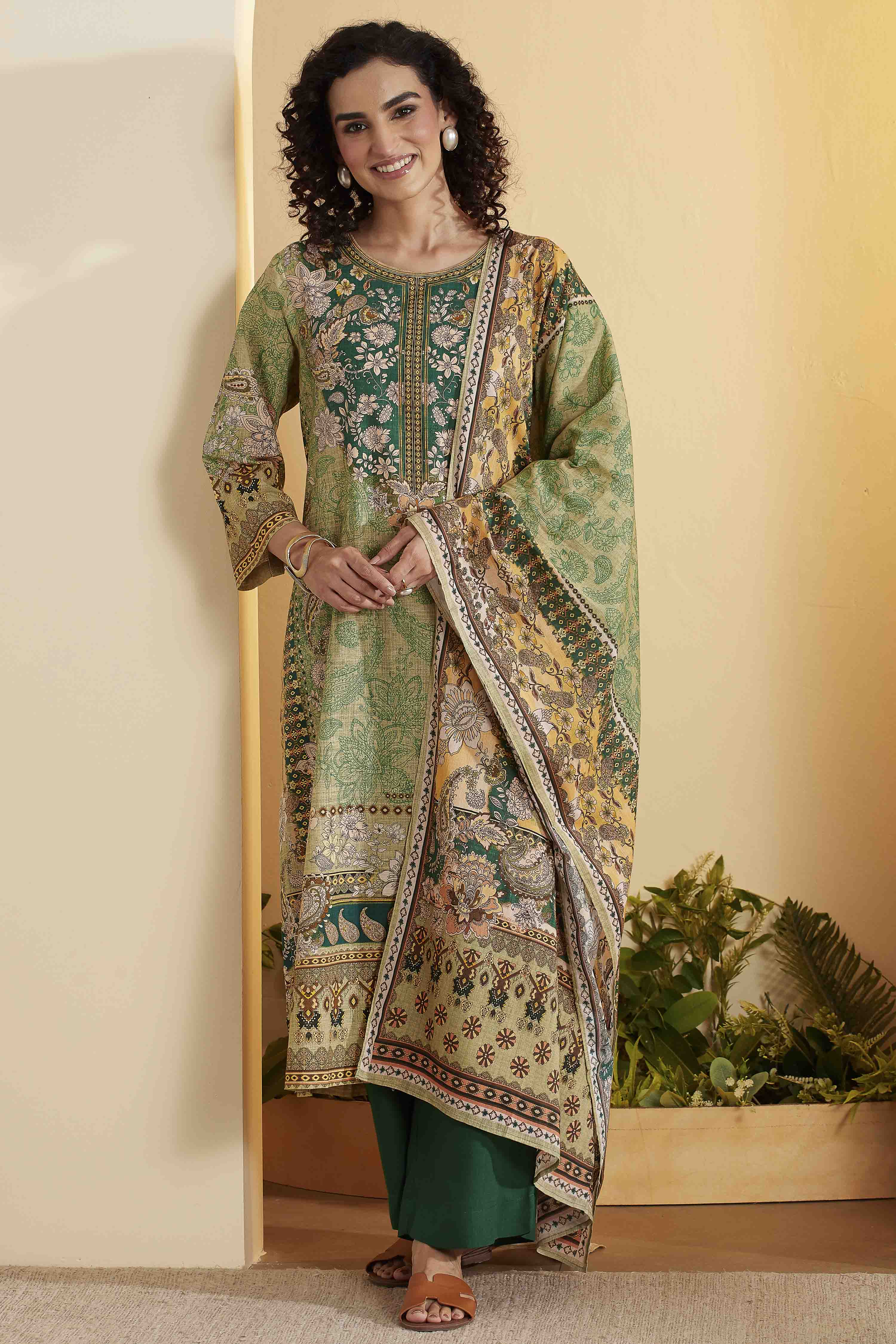 Green Cotton Printed Straight Kurta Set image number 6