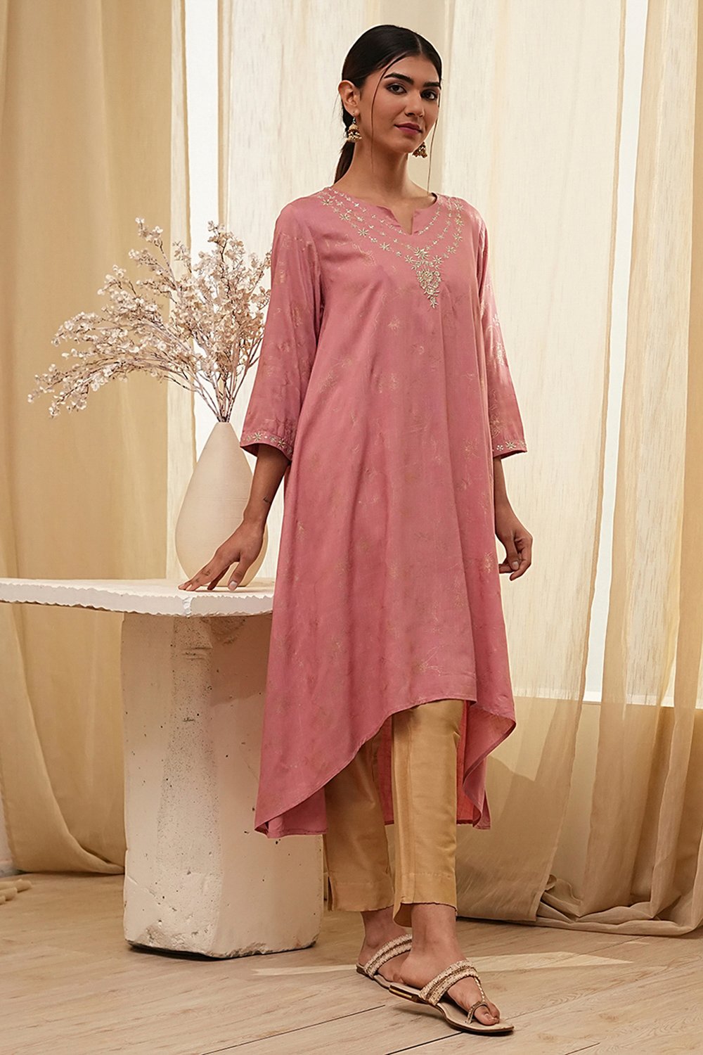 Dull Pink Asymmetric Kurta image number 0