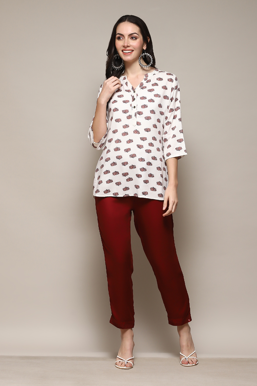 Maroon Viscose Slim Solid Pants image number 0