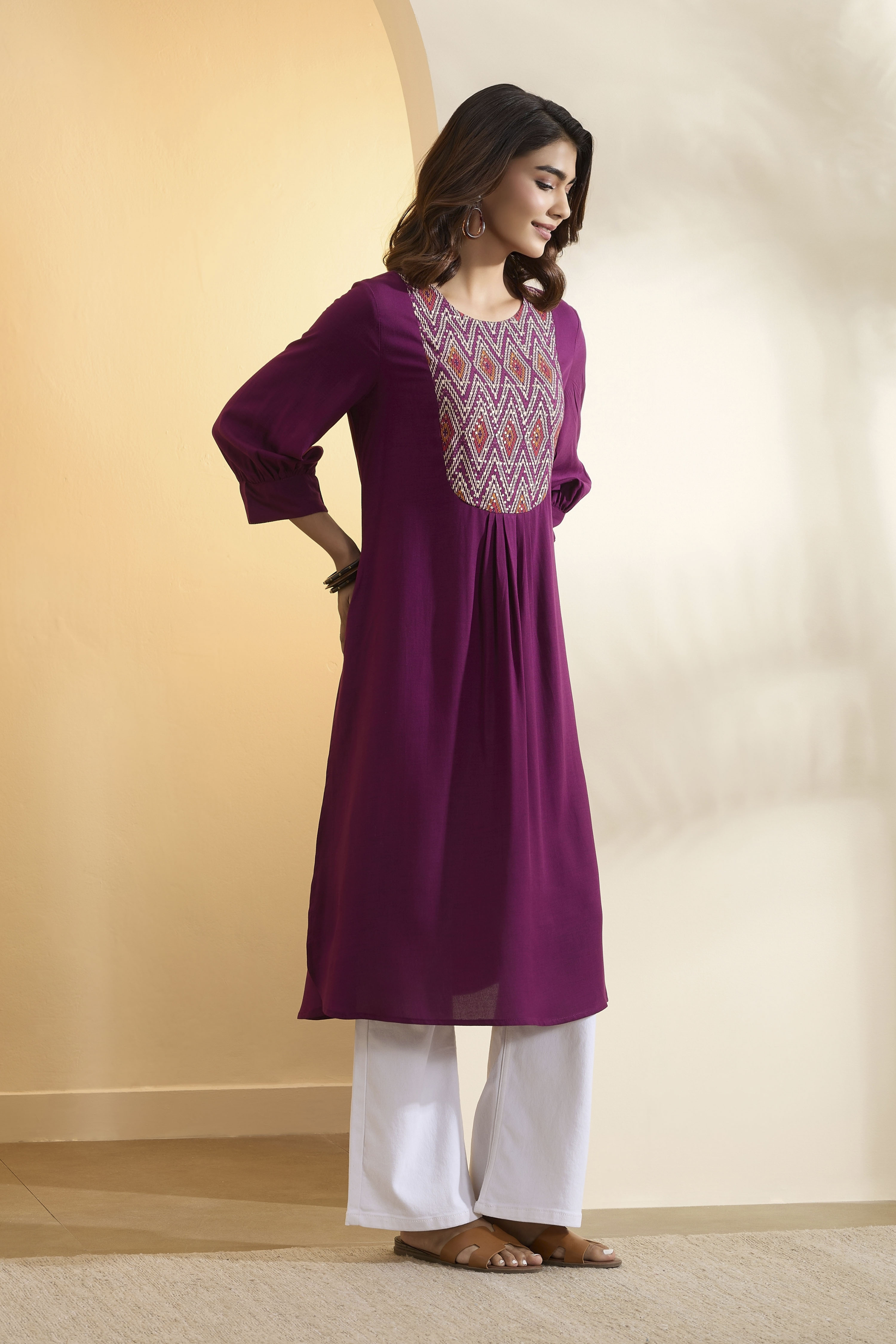 Mustard Viscose Rayon Straight Kurta image number 4